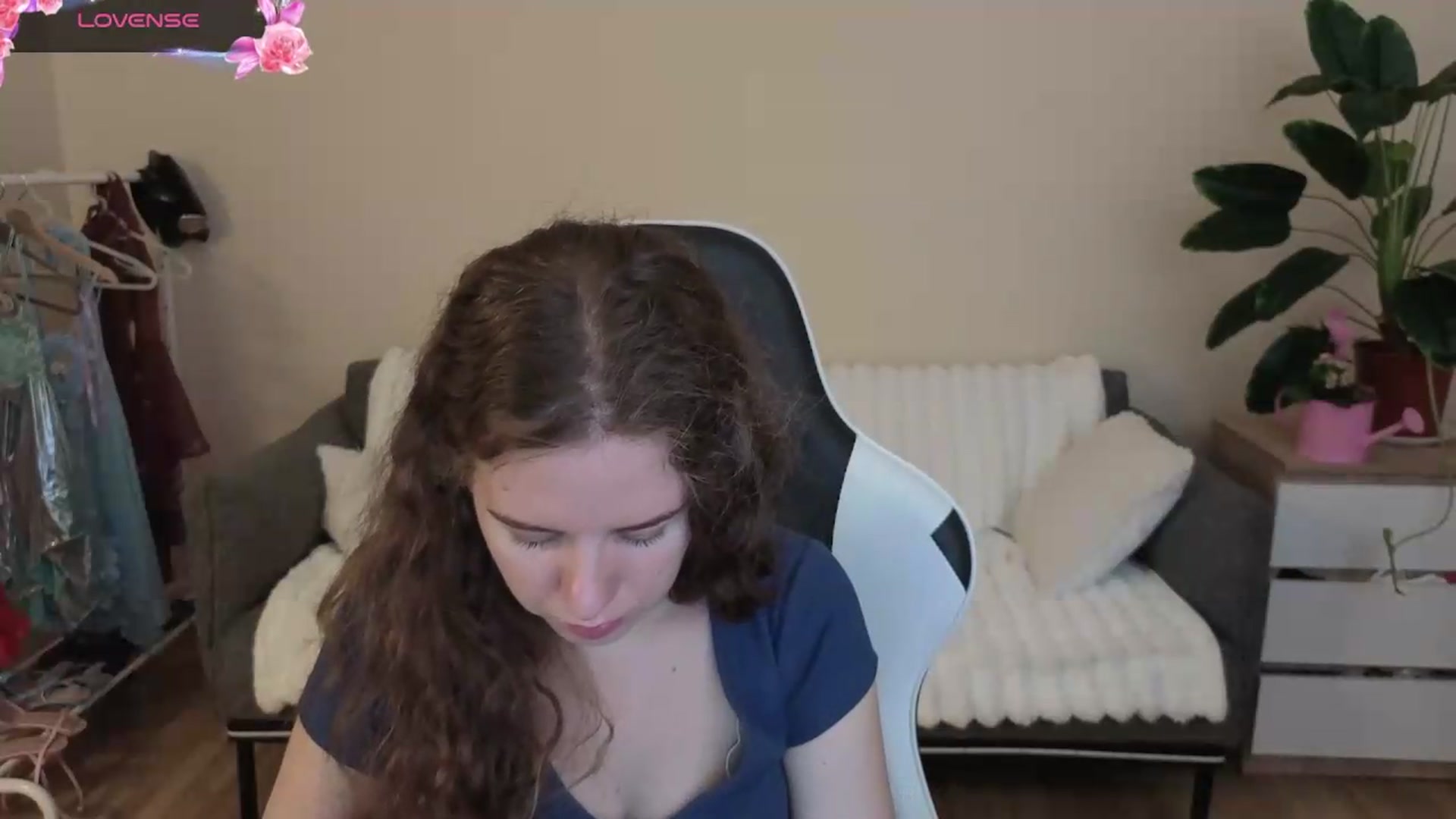 Gallery image thumbnail from BlueFlowerr's myfreecams stream on, 07/28/2026, 19:29 image 7 of 20