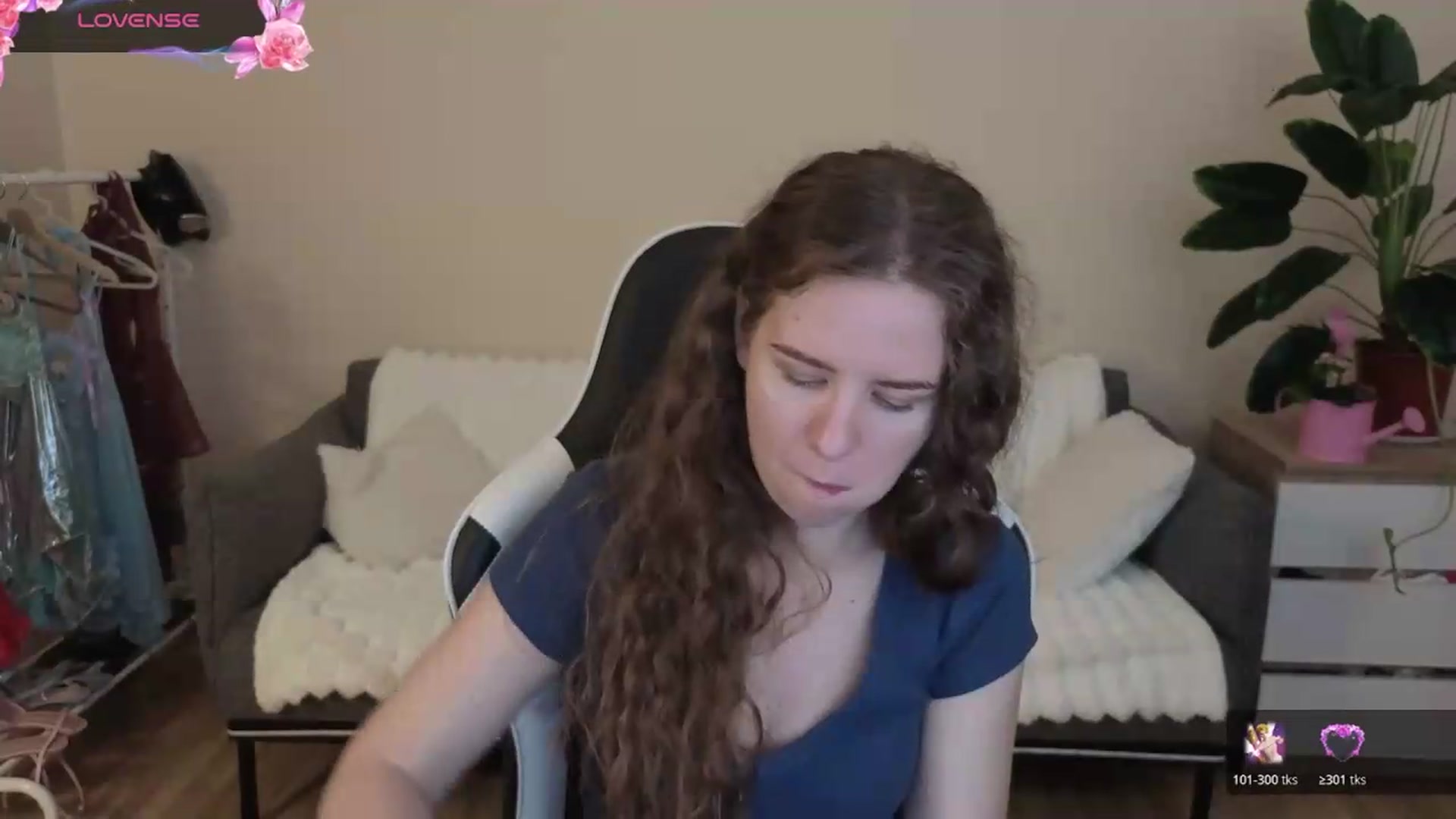 Gallery image thumbnail from BlueFlowerr's myfreecams stream on, 07/28/2026, 19:29 image 12 of 20
