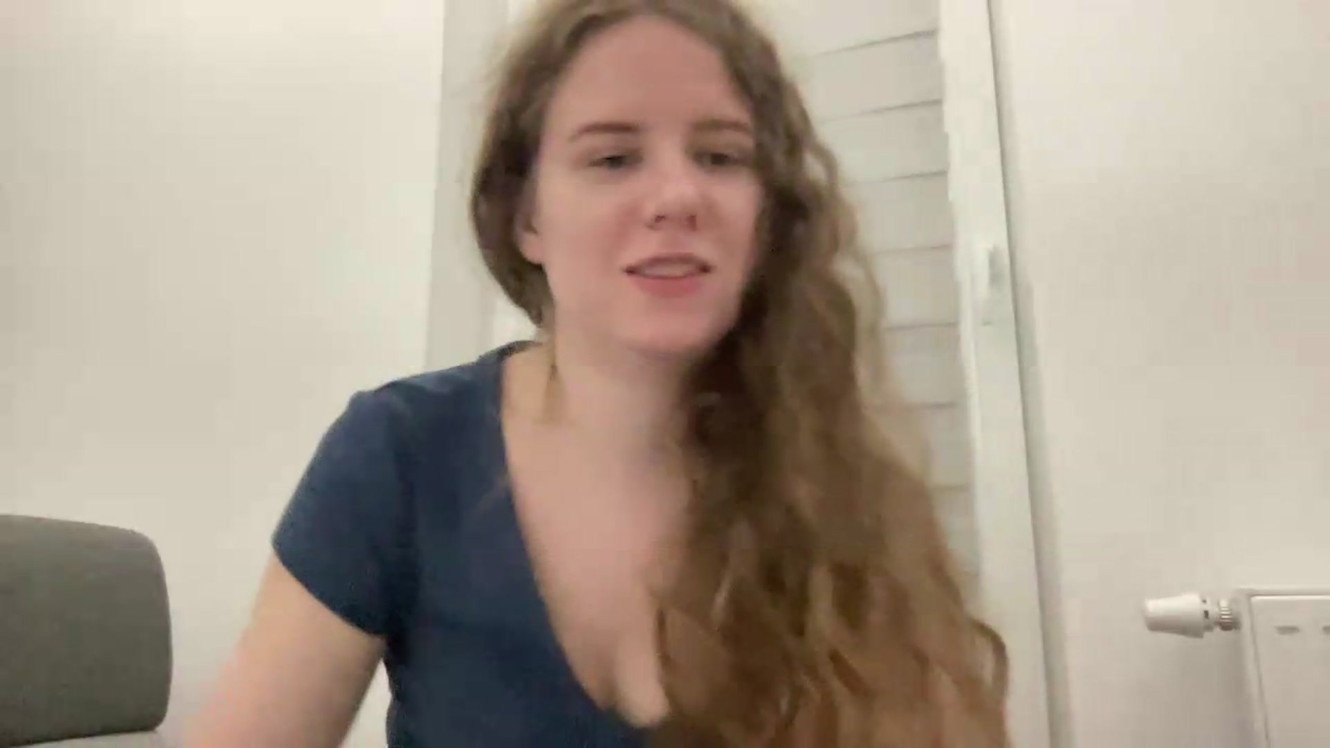 Gallery image thumbnail from BlueFlowerr's myfreecams stream on, 07/28/2026, 20:10 image 4 of 20