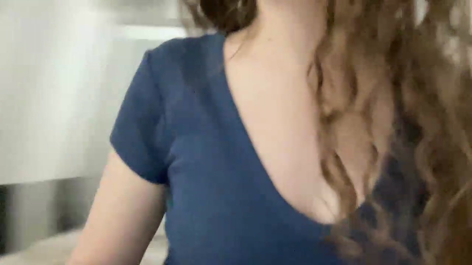 Gallery image thumbnail from BlueFlowerr's myfreecams stream on, 07/28/2026, 20:10 image 5 of 20