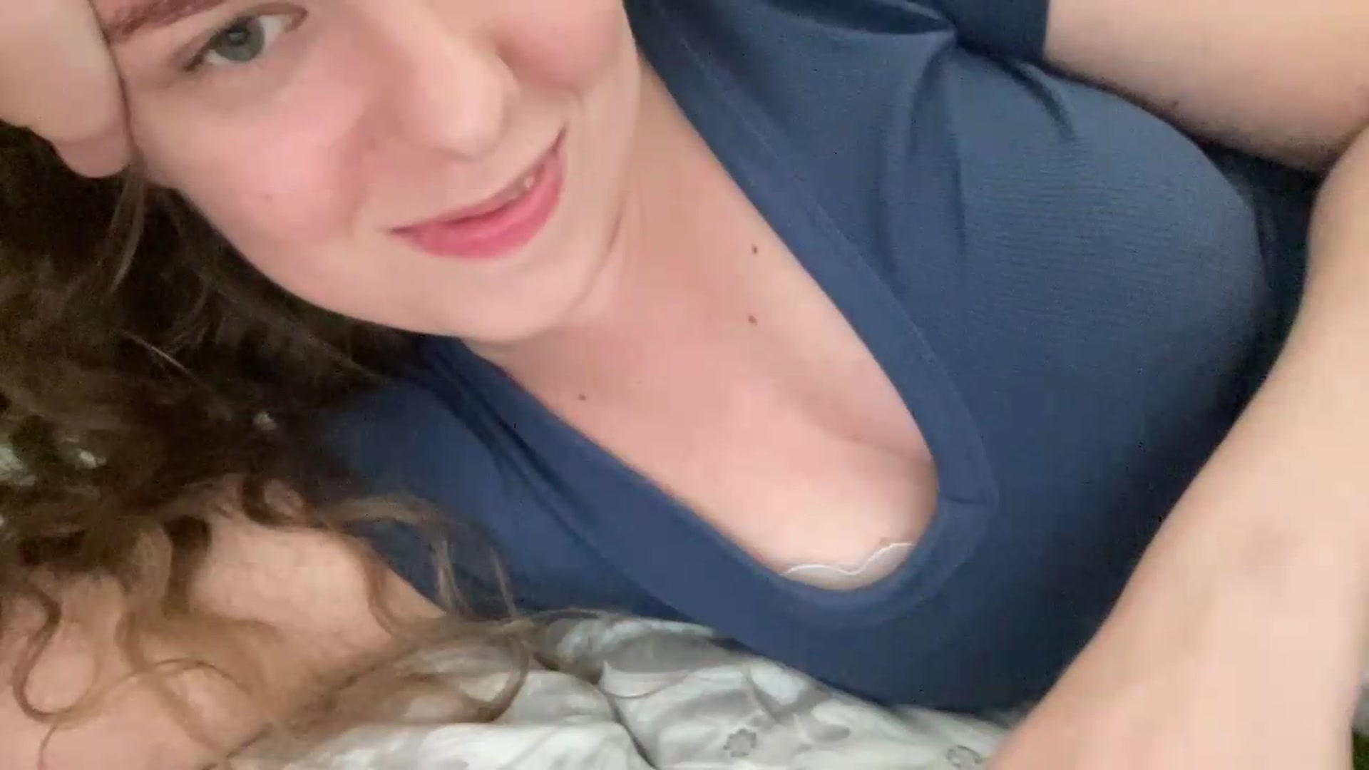 Gallery image thumbnail from BlueFlowerr's myfreecams stream on, 07/29/2026, 01:43 image 13 of 20