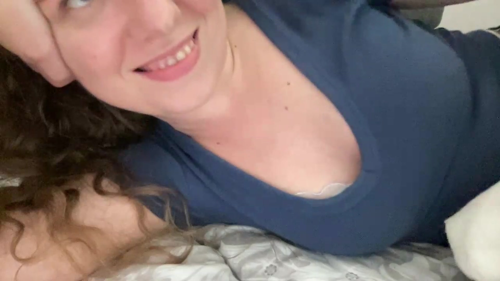 Gallery image thumbnail from BlueFlowerr's myfreecams stream on, 07/29/2026, 01:43 image 14 of 20