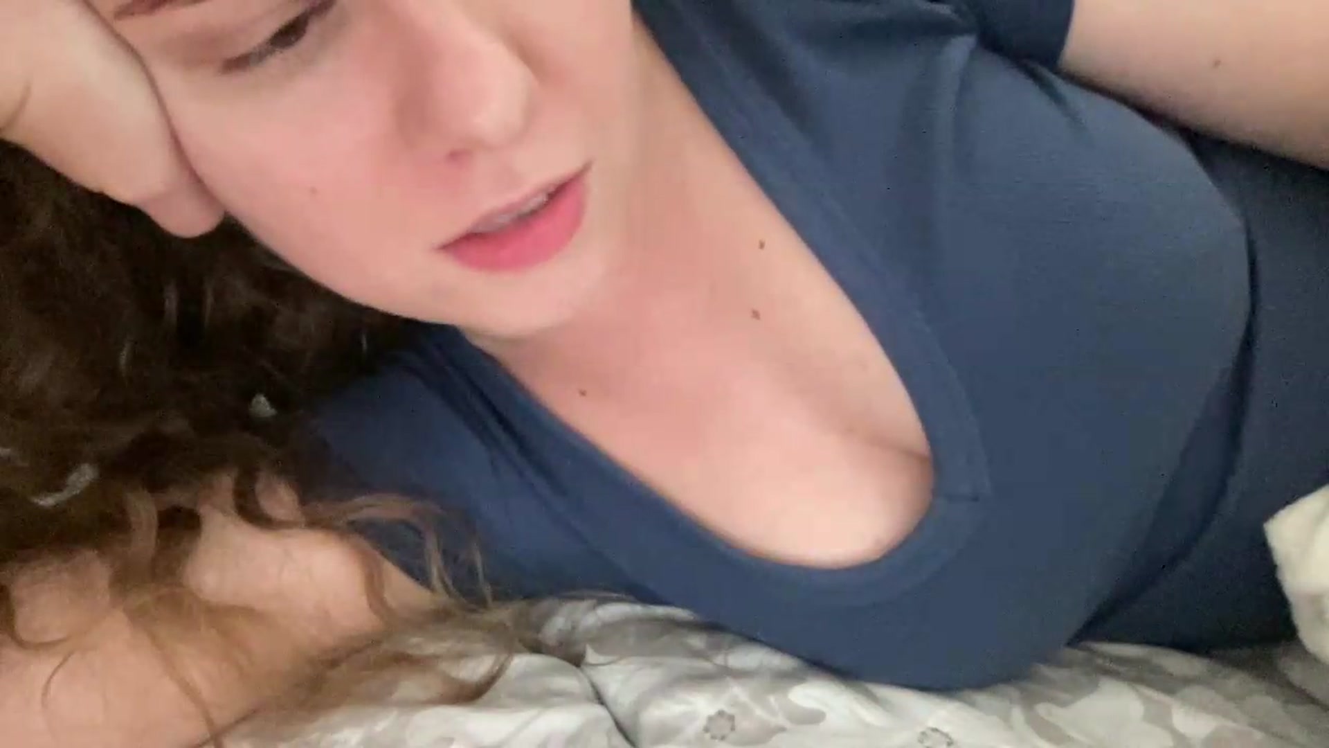 Gallery image thumbnail from BlueFlowerr's myfreecams stream on, 07/29/2026, 01:43 image 10 of 20