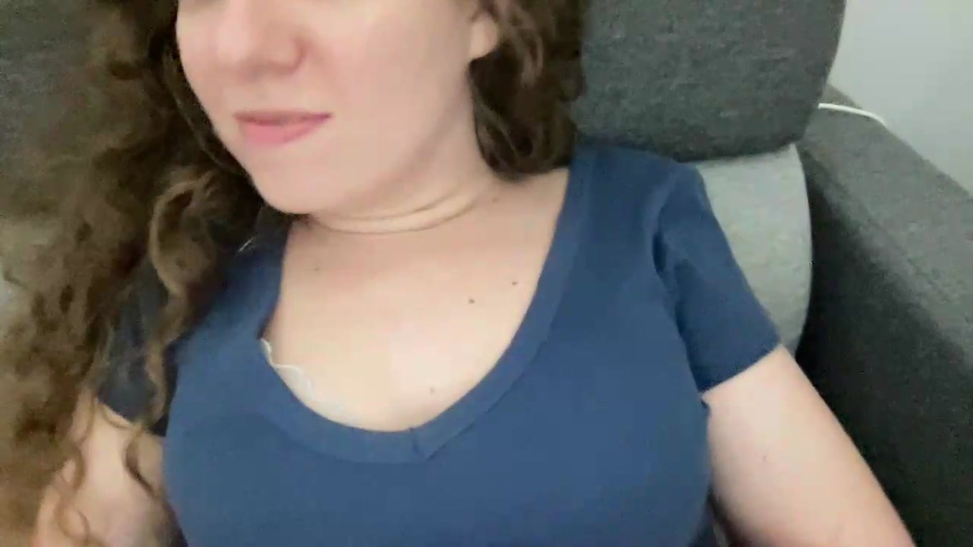 Gallery image thumbnail from BlueFlowerr's myfreecams stream on, 07/29/2026, 01:43 image 19 of 20