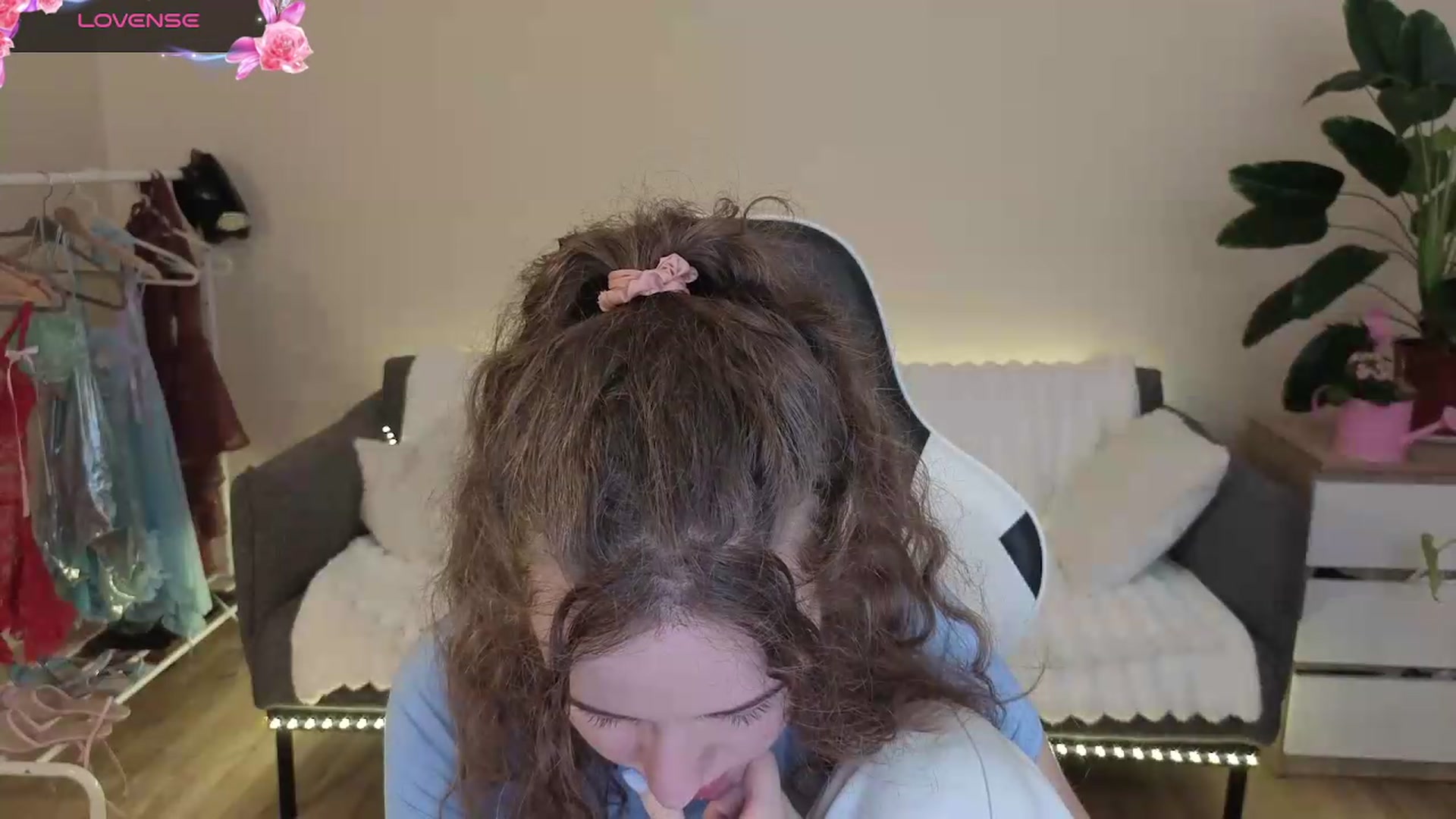 Gallery image thumbnail from BlueFlowerr's myfreecams stream on, 07/29/2026, 17:04 image 6 of 20