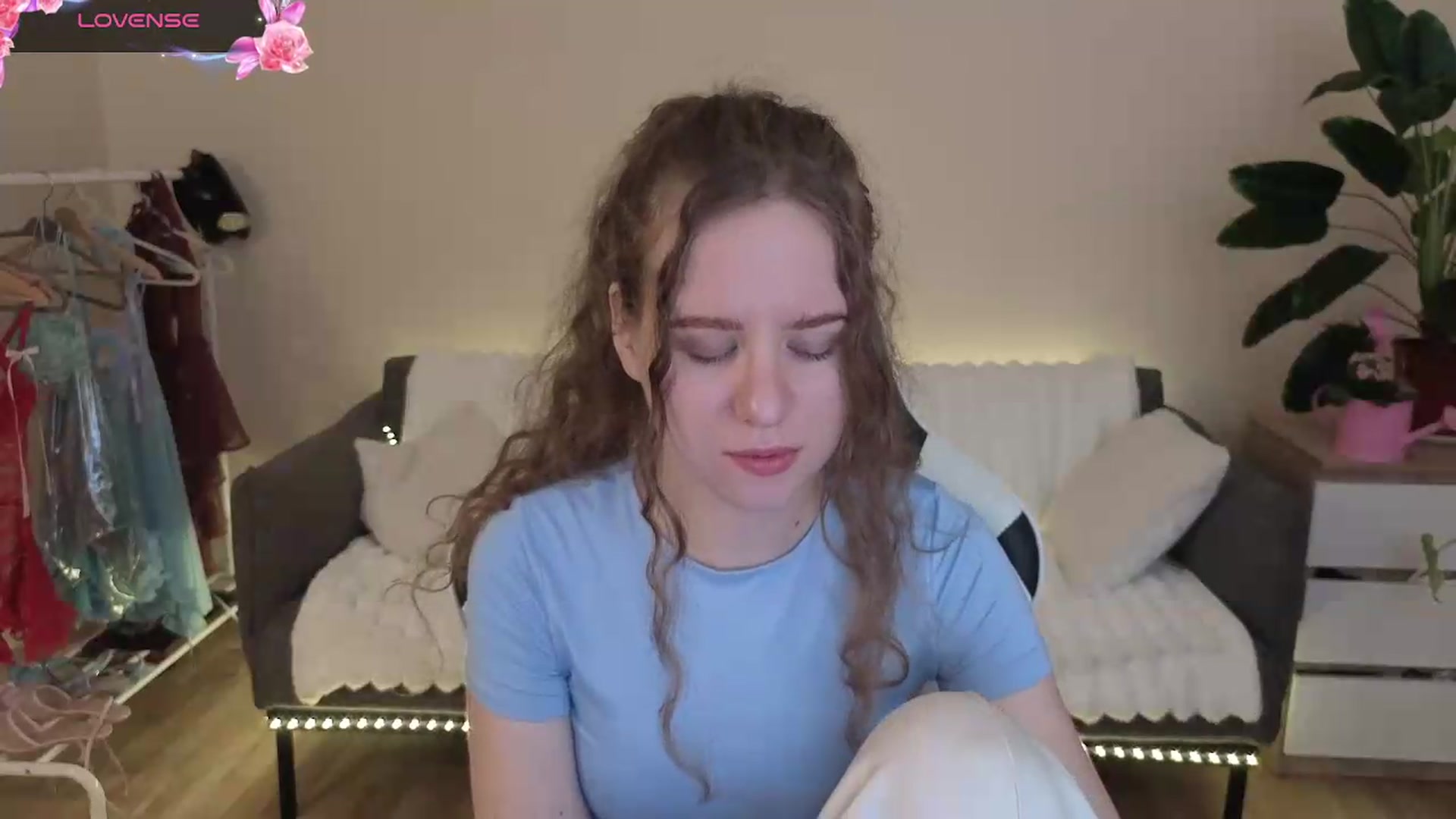 Gallery image thumbnail from BlueFlowerr's myfreecams stream on, 07/29/2026, 17:04 image 3 of 20
