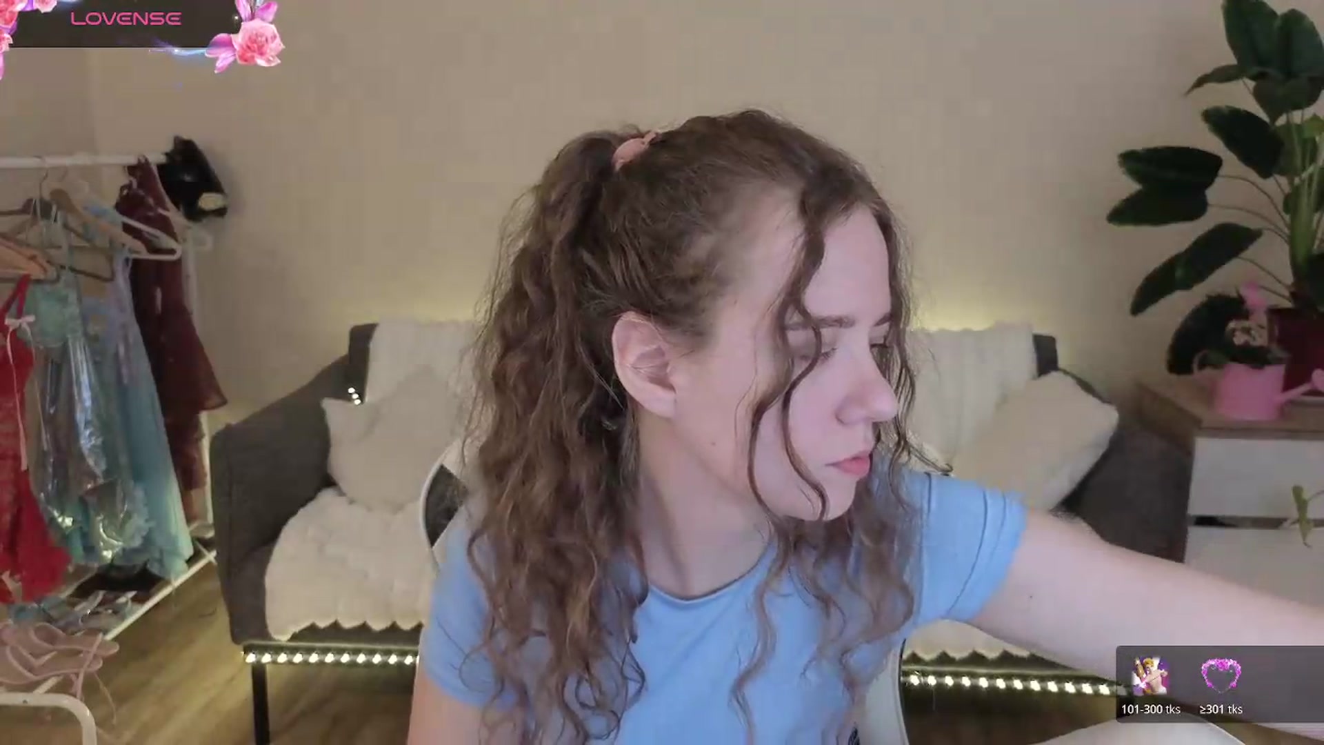 Gallery image thumbnail from BlueFlowerr's myfreecams stream on, 07/29/2026, 17:04 image 10 of 20