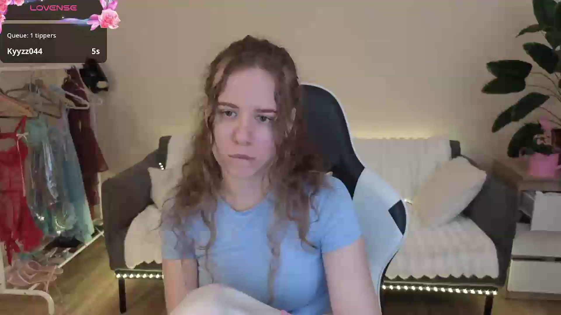 Gallery image thumbnail from BlueFlowerr's myfreecams stream on, 07/29/2026, 18:05 image 1 of 20