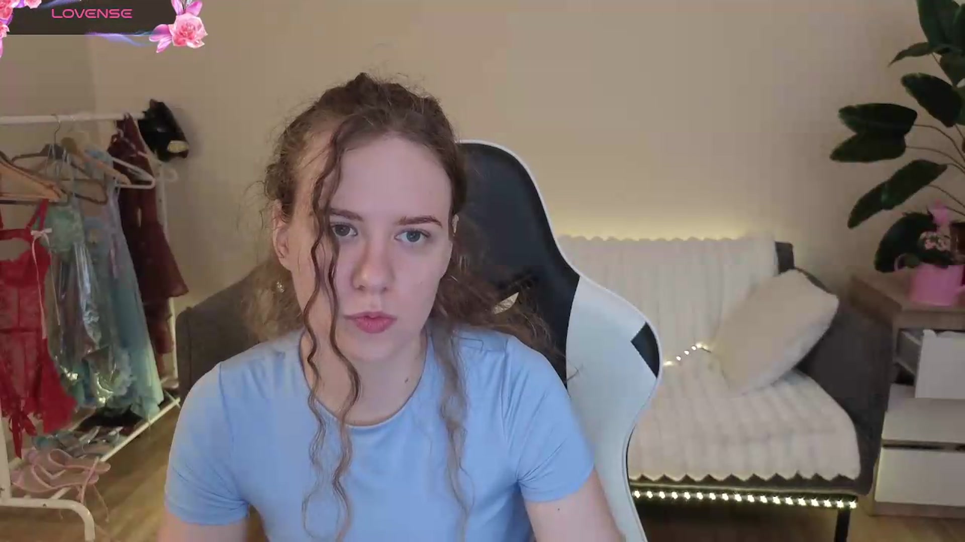 Gallery image thumbnail from BlueFlowerr's myfreecams stream on, 07/29/2026, 19:00 image 13 of 20