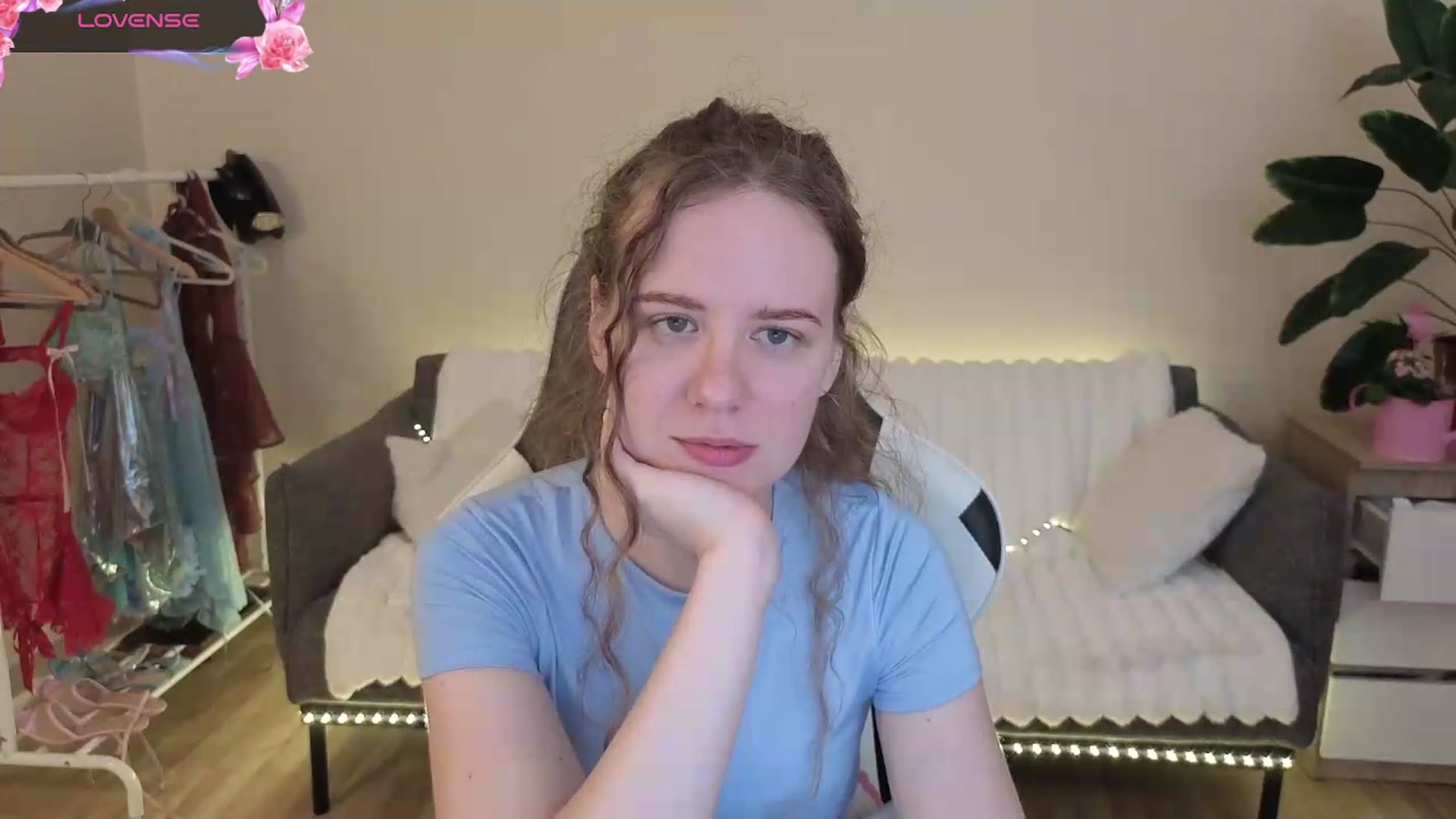 Gallery image thumbnail from BlueFlowerr's myfreecams stream on, 07/29/2026, 19:00 image 11 of 20