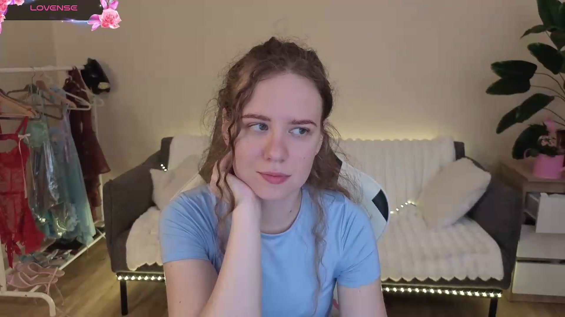 Gallery image thumbnail from BlueFlowerr's myfreecams stream on, 07/29/2026, 19:00 image 10 of 20