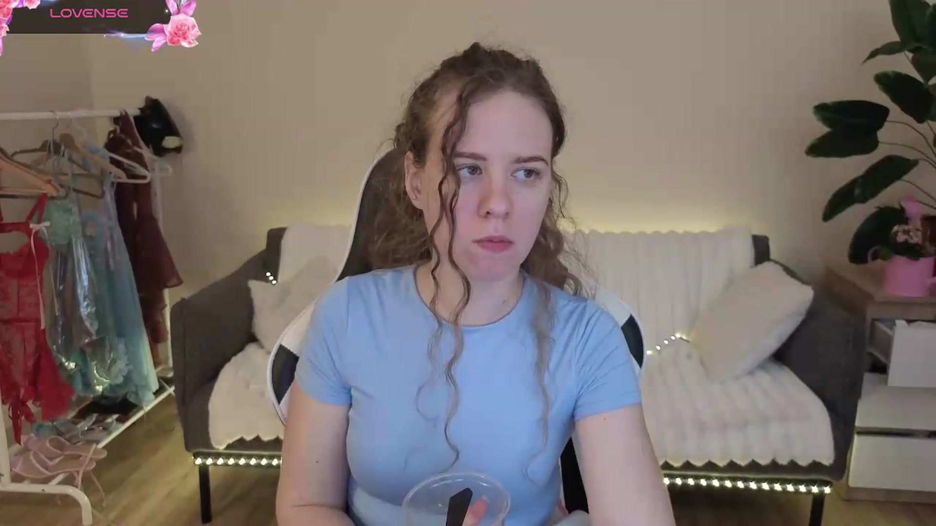 Gallery image thumbnail from BlueFlowerr's myfreecams stream on, 07/29/2026, 19:00 image 16 of 20