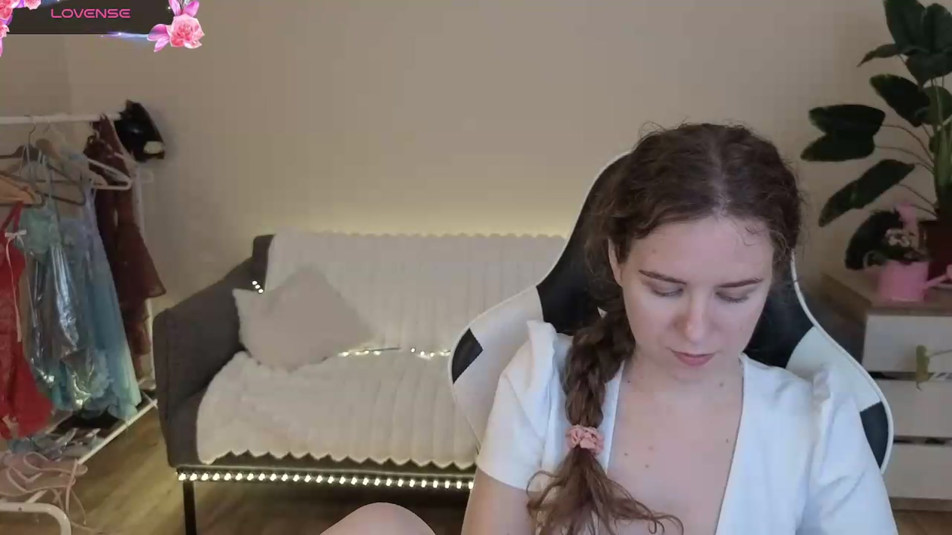 Gallery image thumbnail from BlueFlowerr's myfreecams stream on, 07/30/2026, 18:56 image 11 of 20