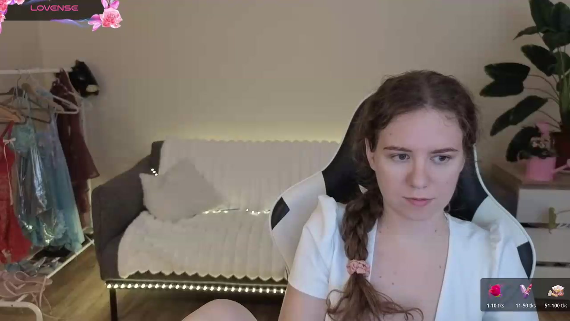 Gallery image thumbnail from BlueFlowerr's myfreecams stream on, 07/30/2026, 18:56 image 12 of 20