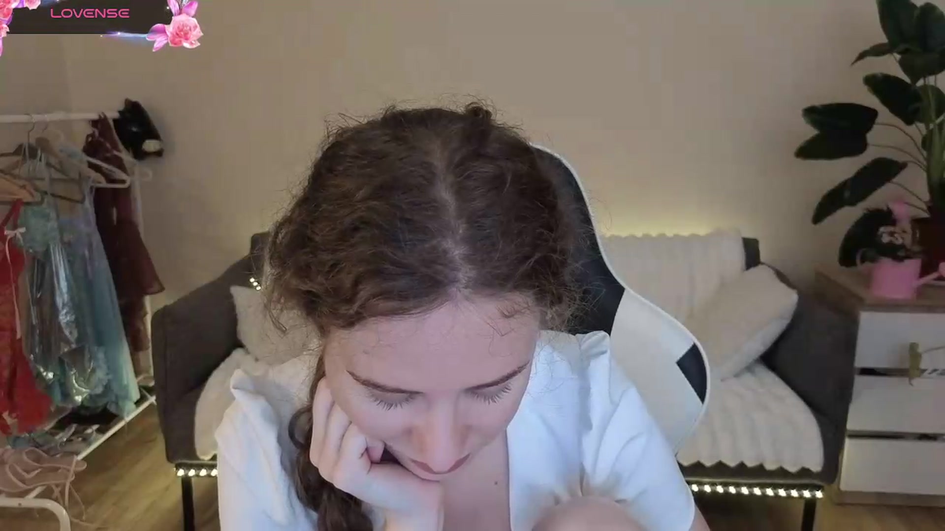 Gallery image thumbnail from BlueFlowerr's myfreecams stream on, 07/30/2026, 18:56 image 19 of 20