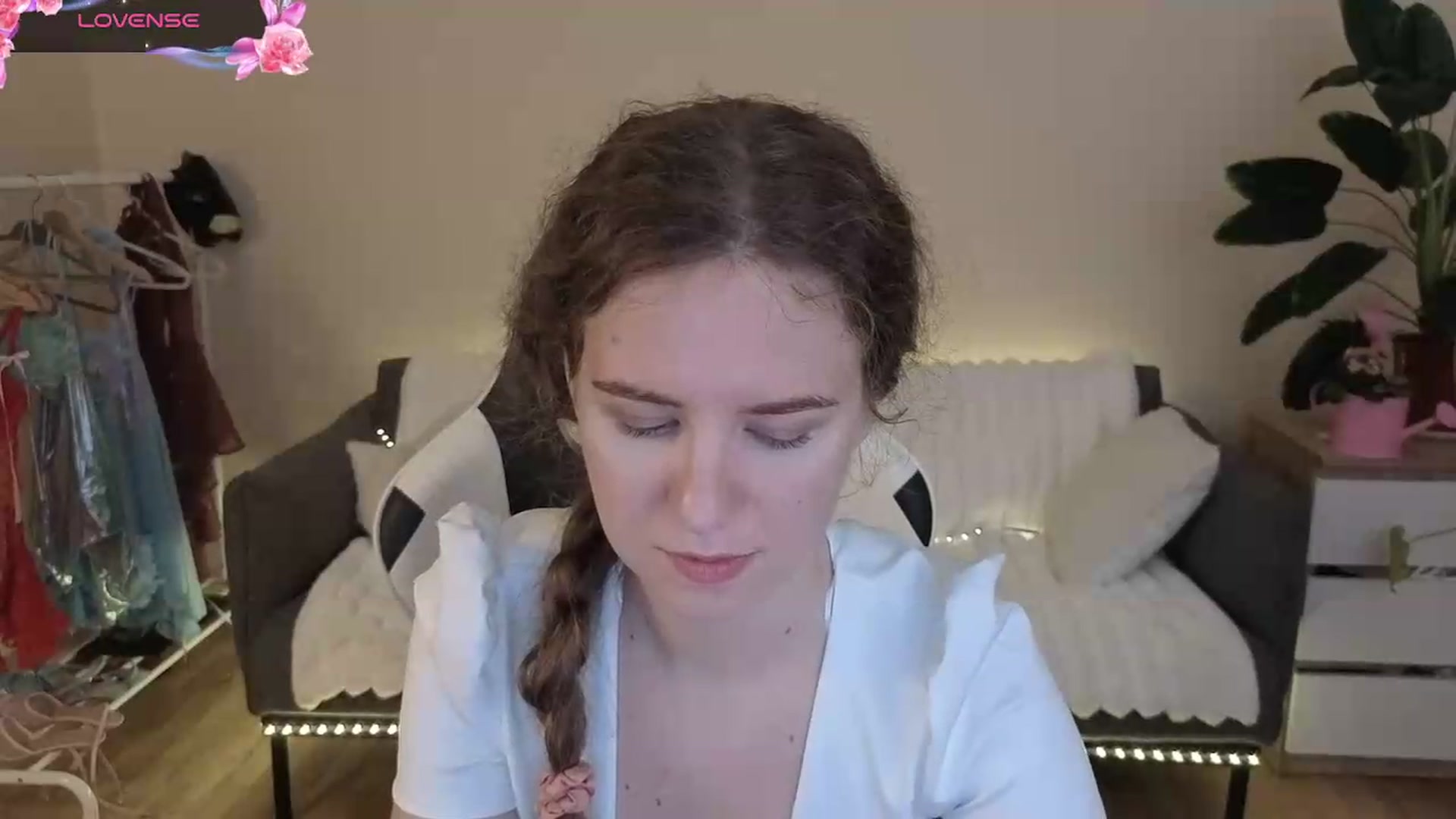 Gallery image thumbnail from BlueFlowerr's myfreecams stream on, 07/30/2026, 19:33 image 4 of 20