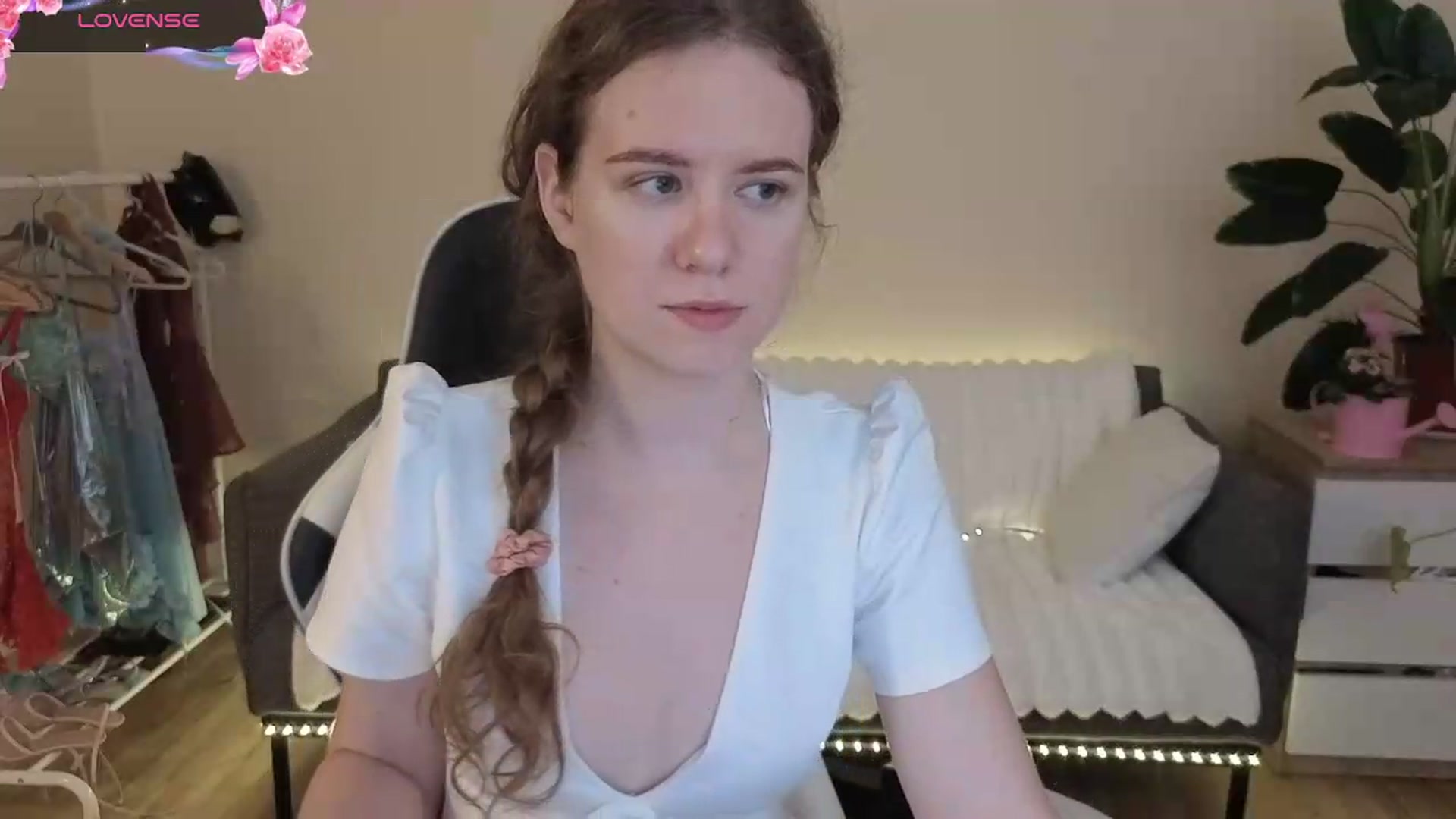 Gallery image thumbnail from BlueFlowerr's myfreecams stream on, 07/30/2026, 19:33 image 6 of 20