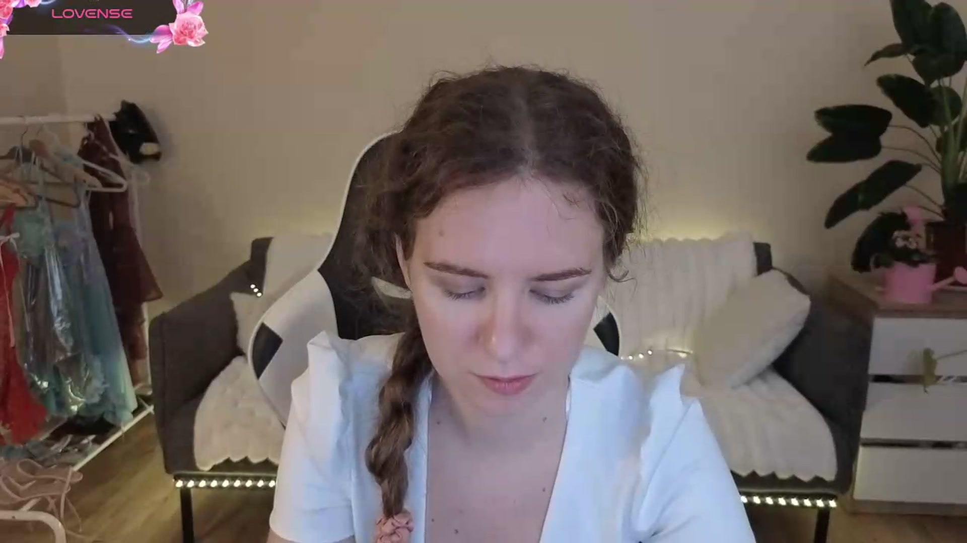 Gallery image thumbnail from BlueFlowerr's myfreecams stream on, 07/30/2026, 19:33 image 3 of 20