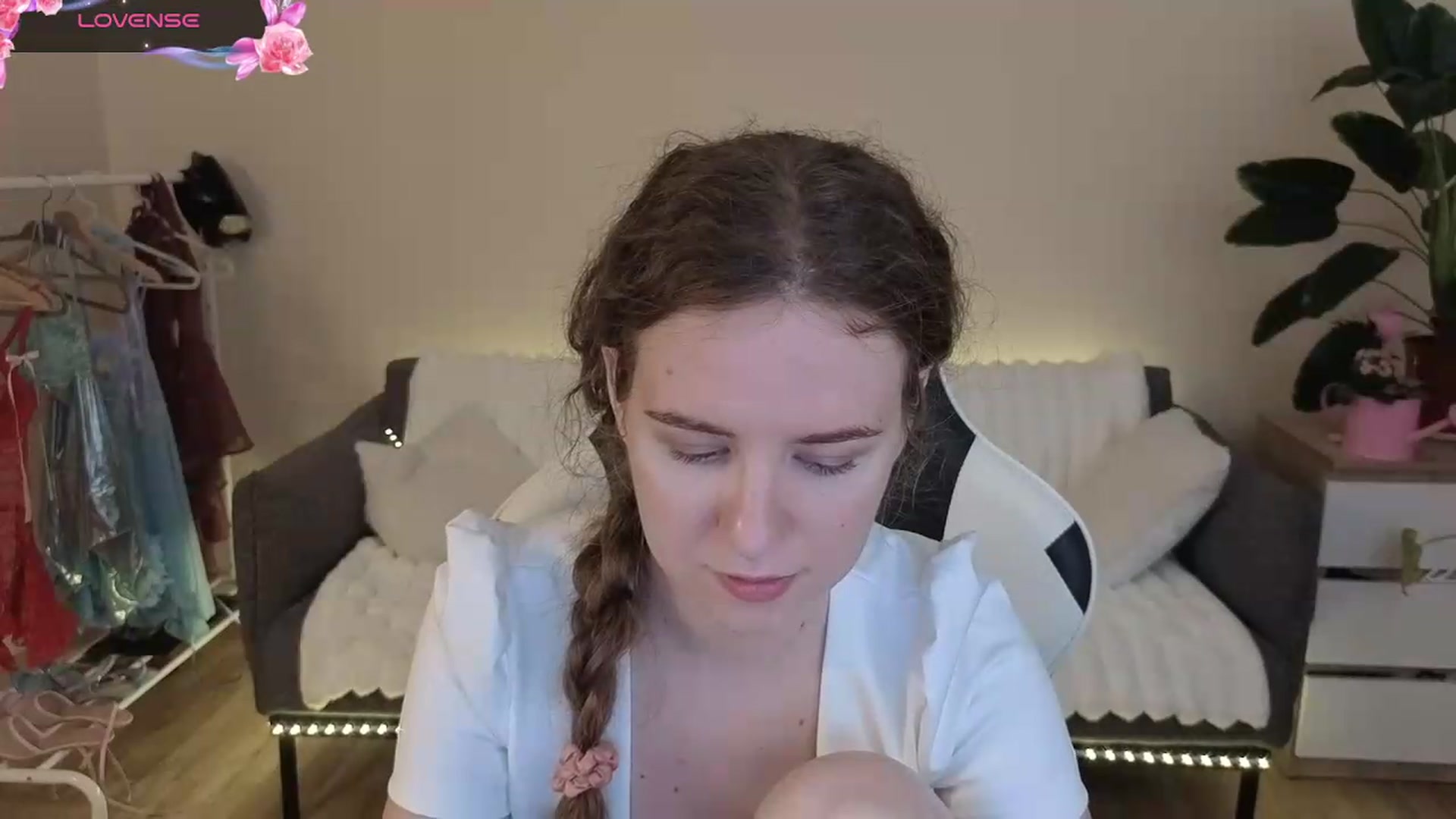 Gallery image thumbnail from BlueFlowerr's myfreecams stream on, 07/30/2026, 19:33 image 8 of 20