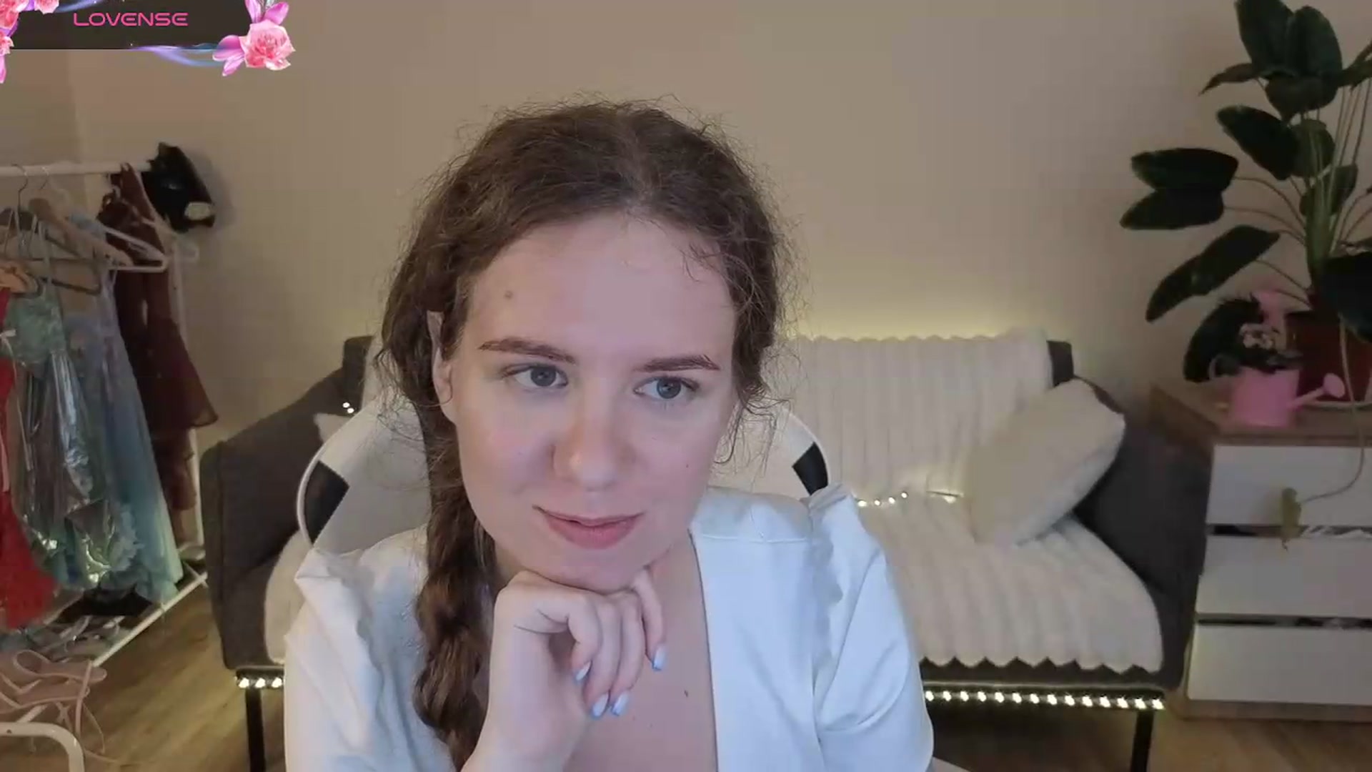 Gallery image thumbnail from BlueFlowerr's myfreecams stream on, 07/30/2026, 20:27 image 4 of 20