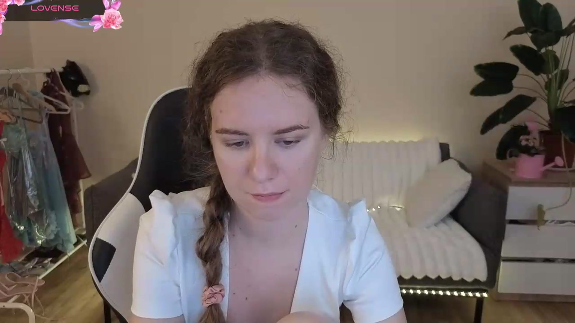 Gallery image thumbnail from BlueFlowerr's myfreecams stream on, 07/30/2026, 20:27 image 9 of 20
