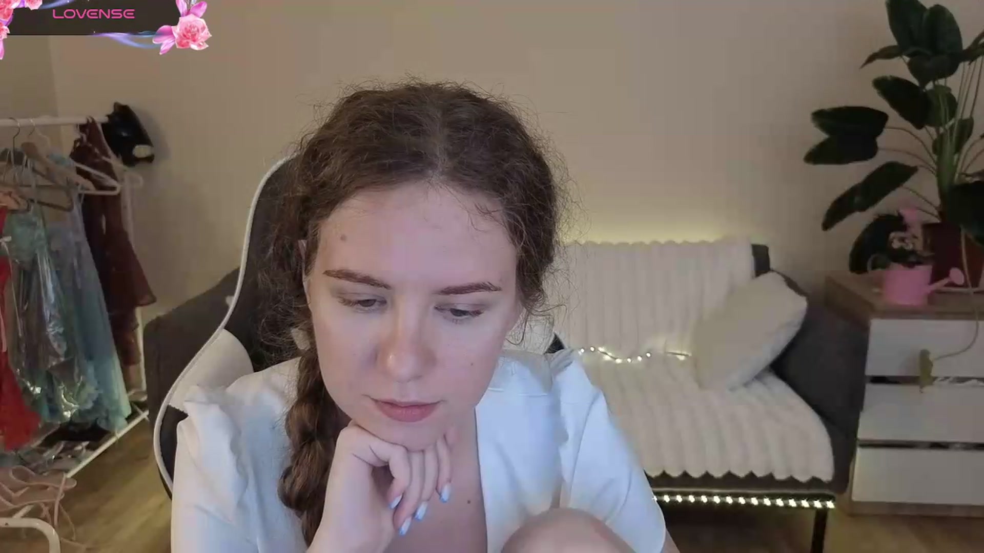 Gallery image thumbnail from BlueFlowerr's myfreecams stream on, 07/30/2026, 20:27 image 7 of 20
