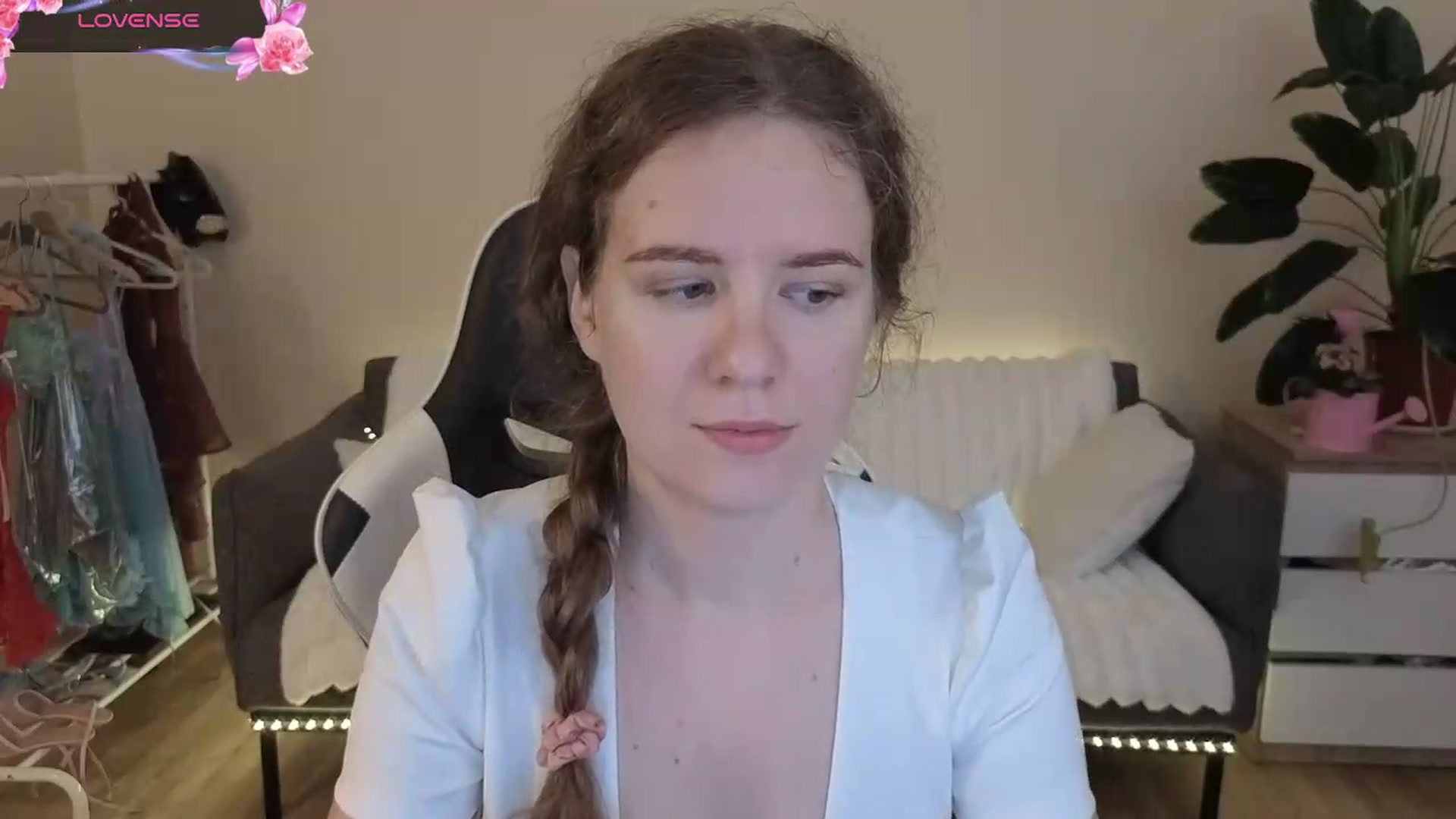 Gallery image thumbnail from BlueFlowerr's myfreecams stream on, 07/30/2026, 20:27 image 3 of 20