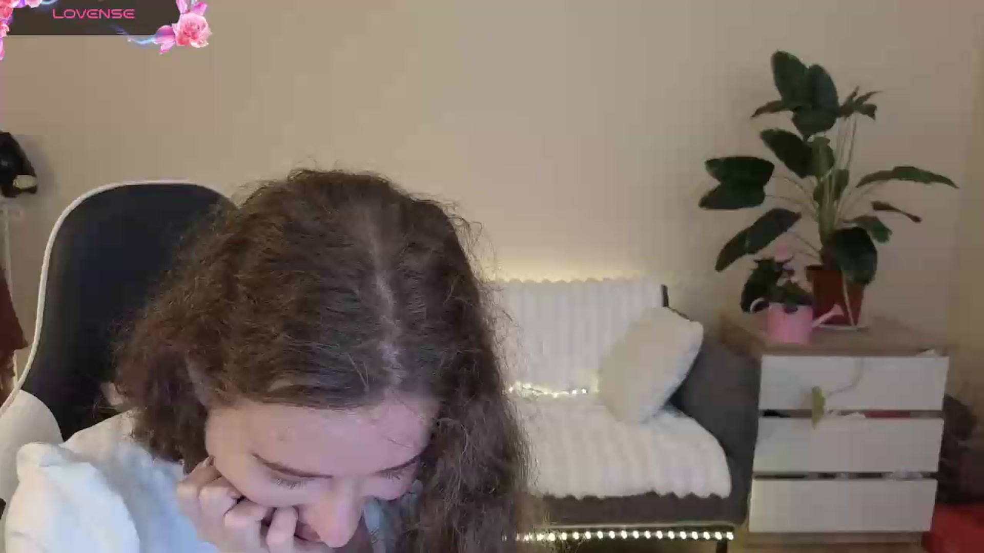 Gallery image thumbnail from BlueFlowerr's myfreecams stream on, 07/31/2026, 01:55 image 17 of 20