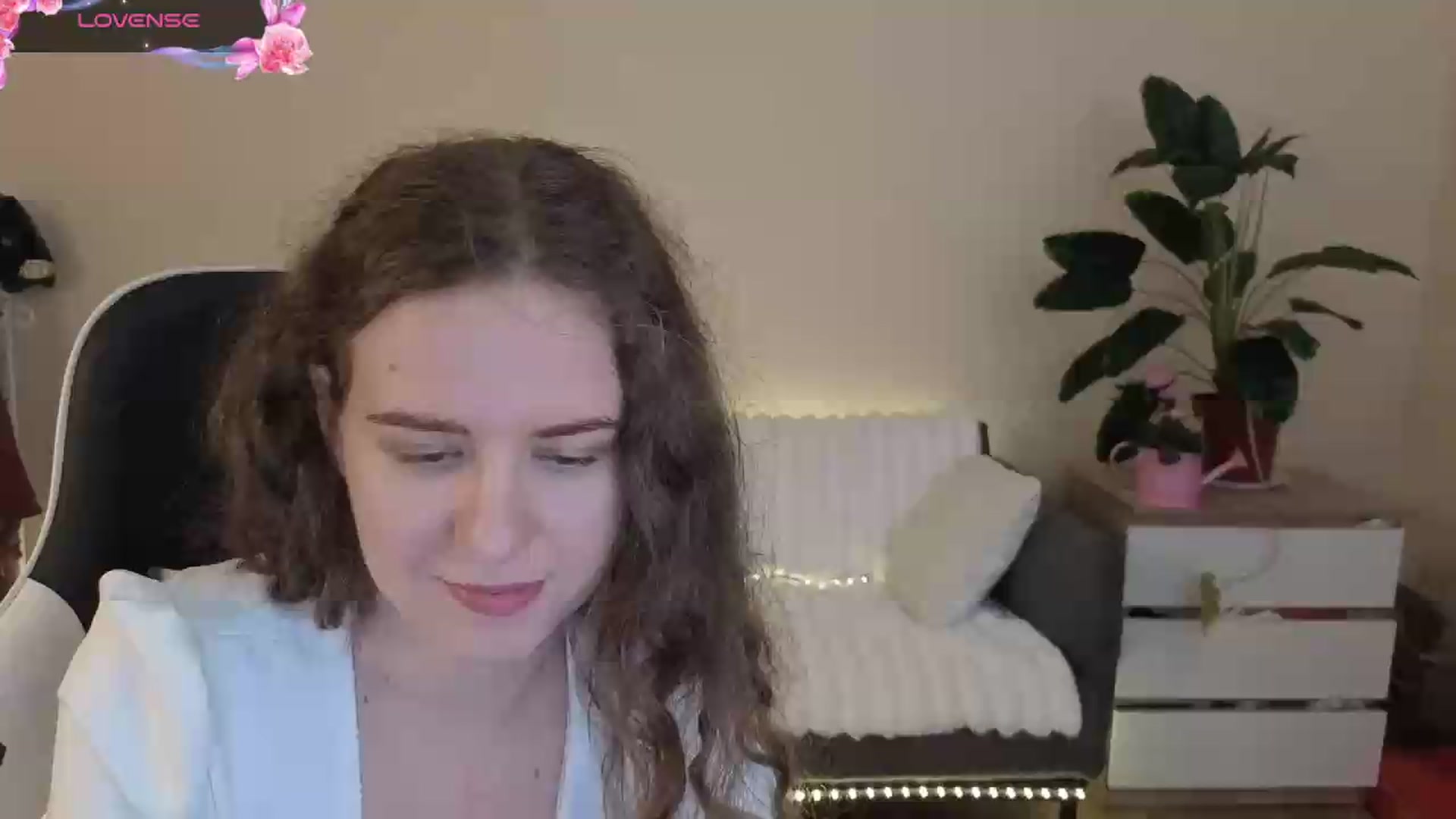 Gallery image thumbnail from BlueFlowerr's myfreecams stream on, 07/31/2026, 01:55 image 18 of 20