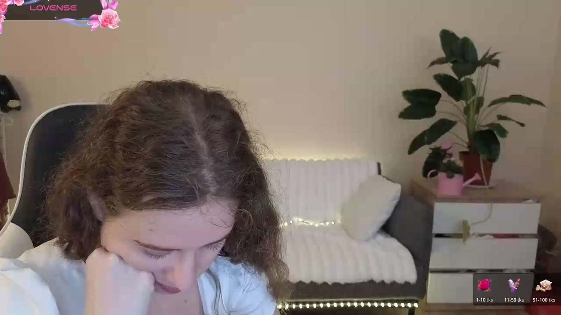 Gallery image thumbnail from BlueFlowerr's myfreecams stream on, 07/31/2026, 01:55 image 16 of 20