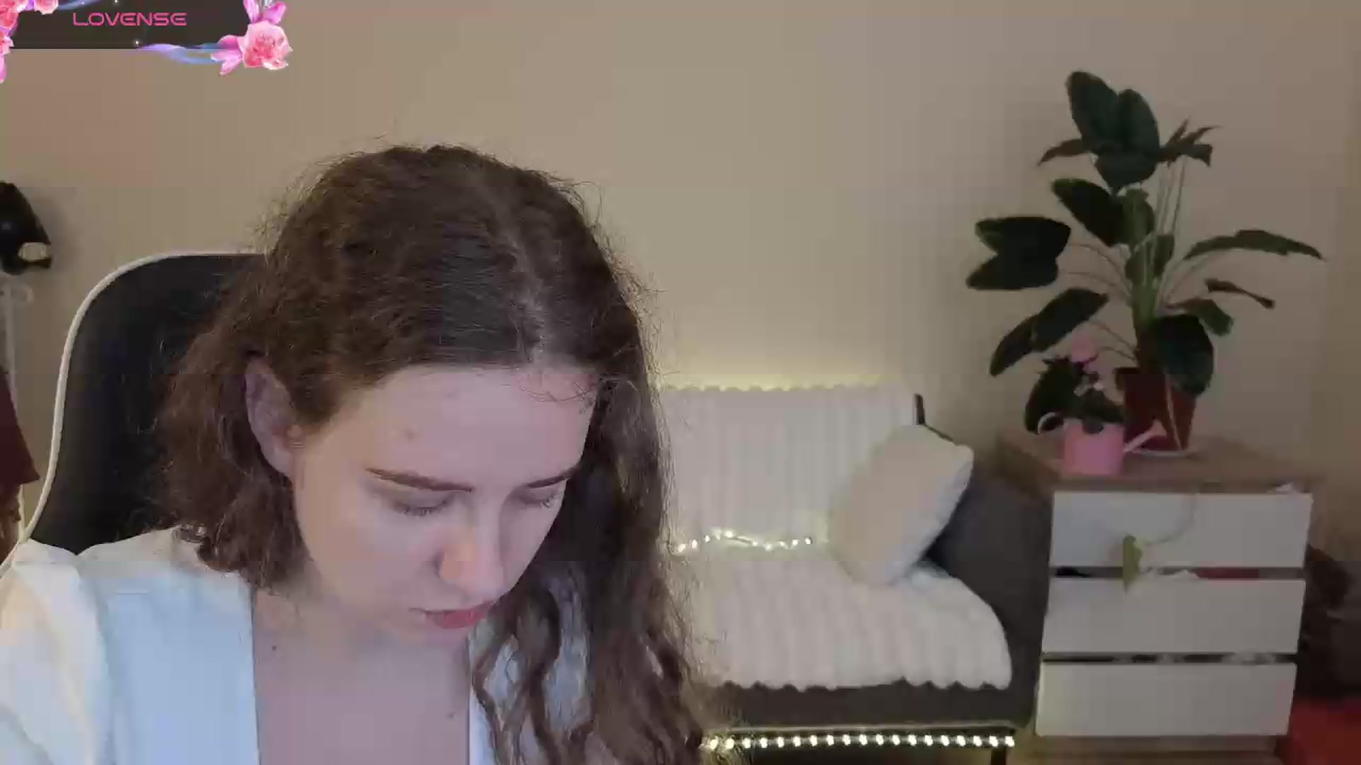 Gallery image thumbnail from BlueFlowerr's myfreecams stream on, 07/31/2026, 01:55 image 20 of 20