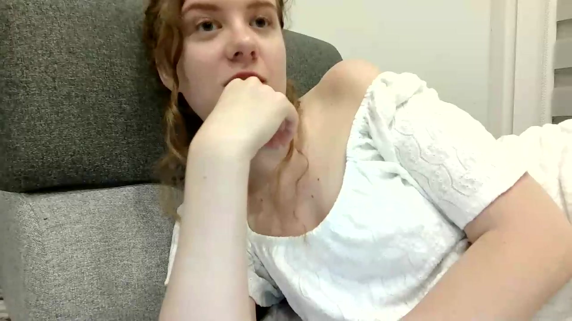 Gallery image thumbnail from BlueFlowerr's myfreecams stream on, 07/31/2026, 21:34 image 15 of 20