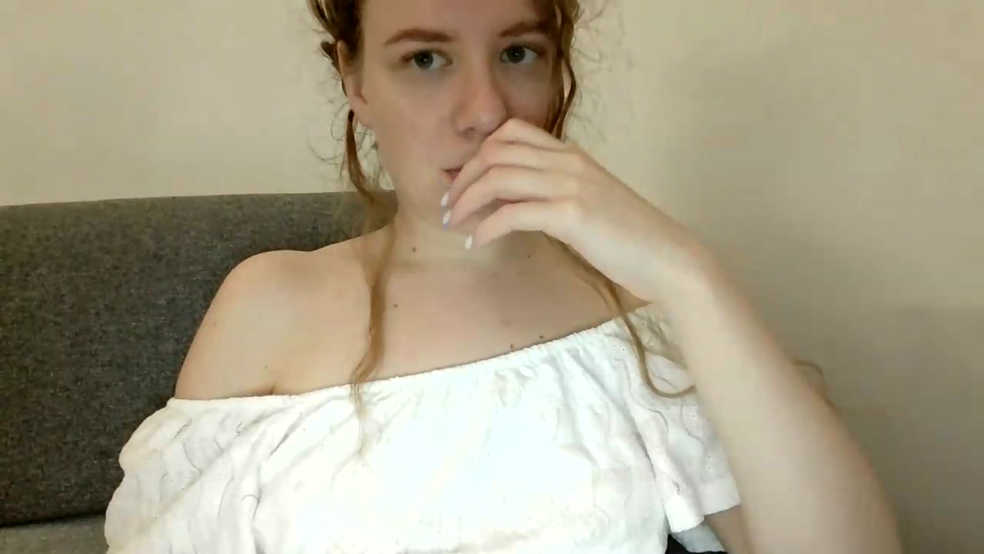 Gallery image thumbnail from BlueFlowerr's myfreecams stream on, 08/01/2026, 24:19 image 18 of 20