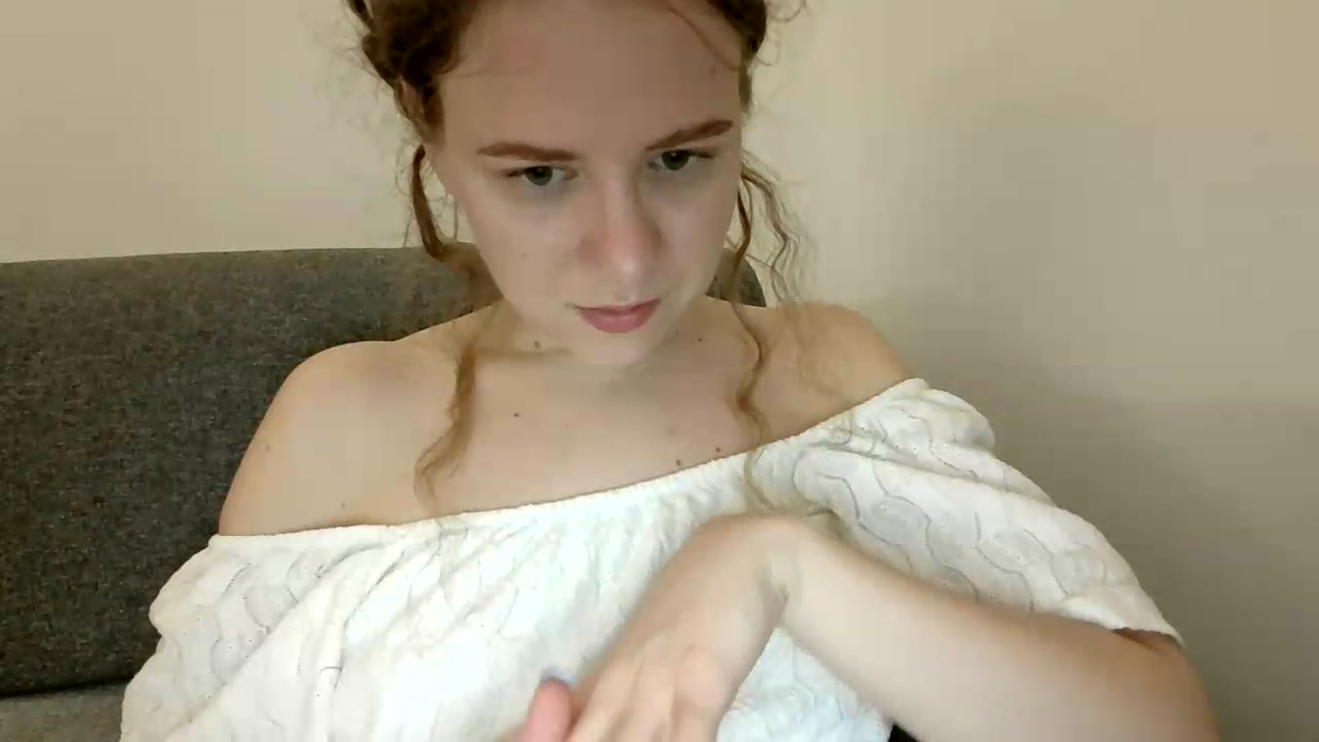 Gallery image thumbnail from BlueFlowerr's myfreecams stream on, 08/01/2026, 24:19 image 20 of 20
