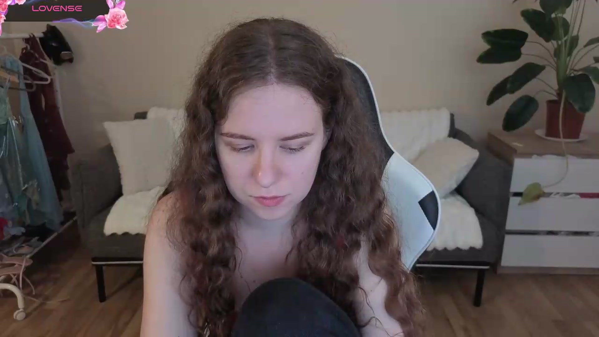 Gallery image thumbnail from BlueFlowerr's myfreecams stream on, 08/01/2026, 19:41 image 10 of 20