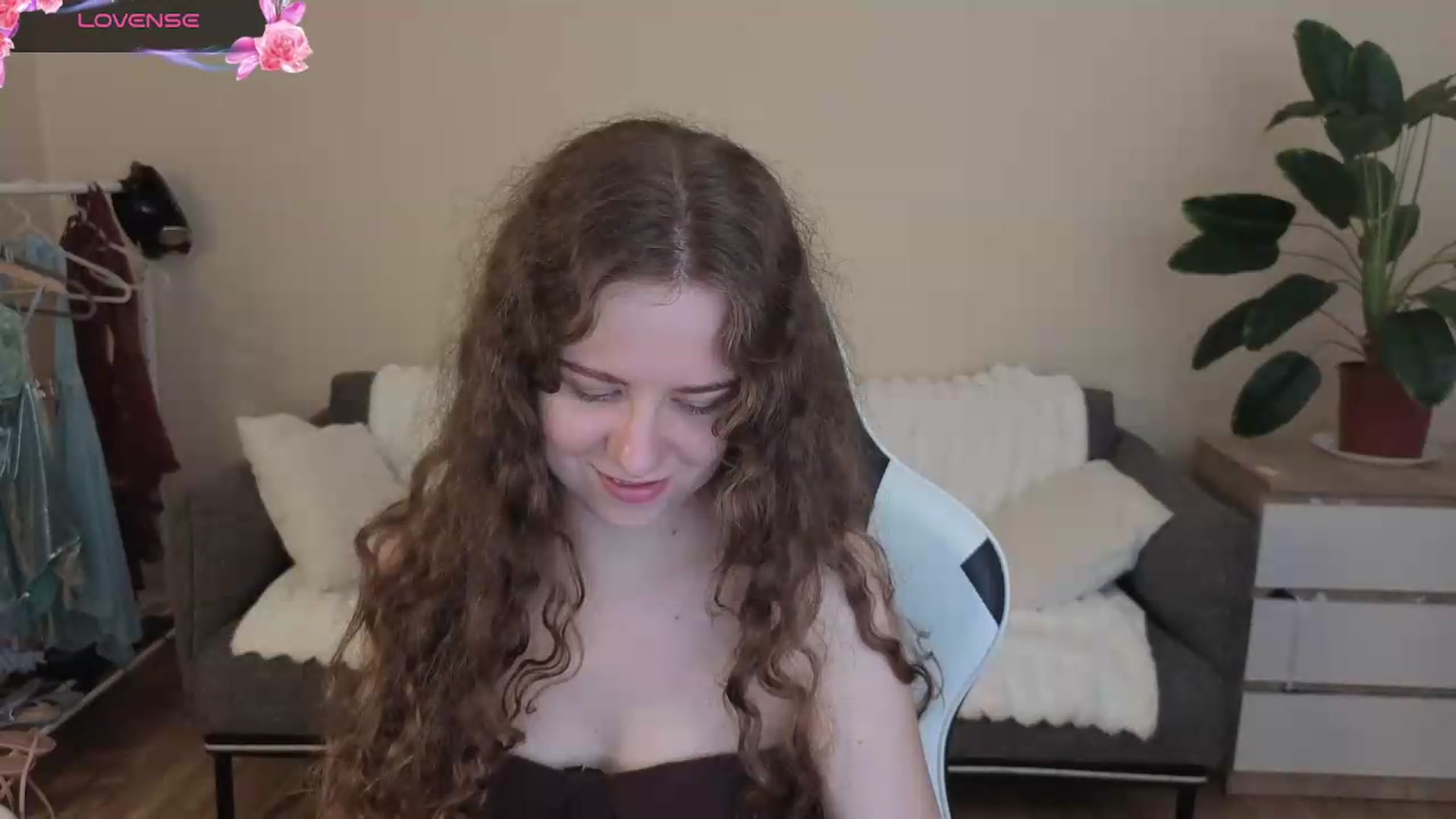 Gallery image thumbnail from BlueFlowerr's myfreecams stream on, 08/02/2026, 18:15 image 12 of 20