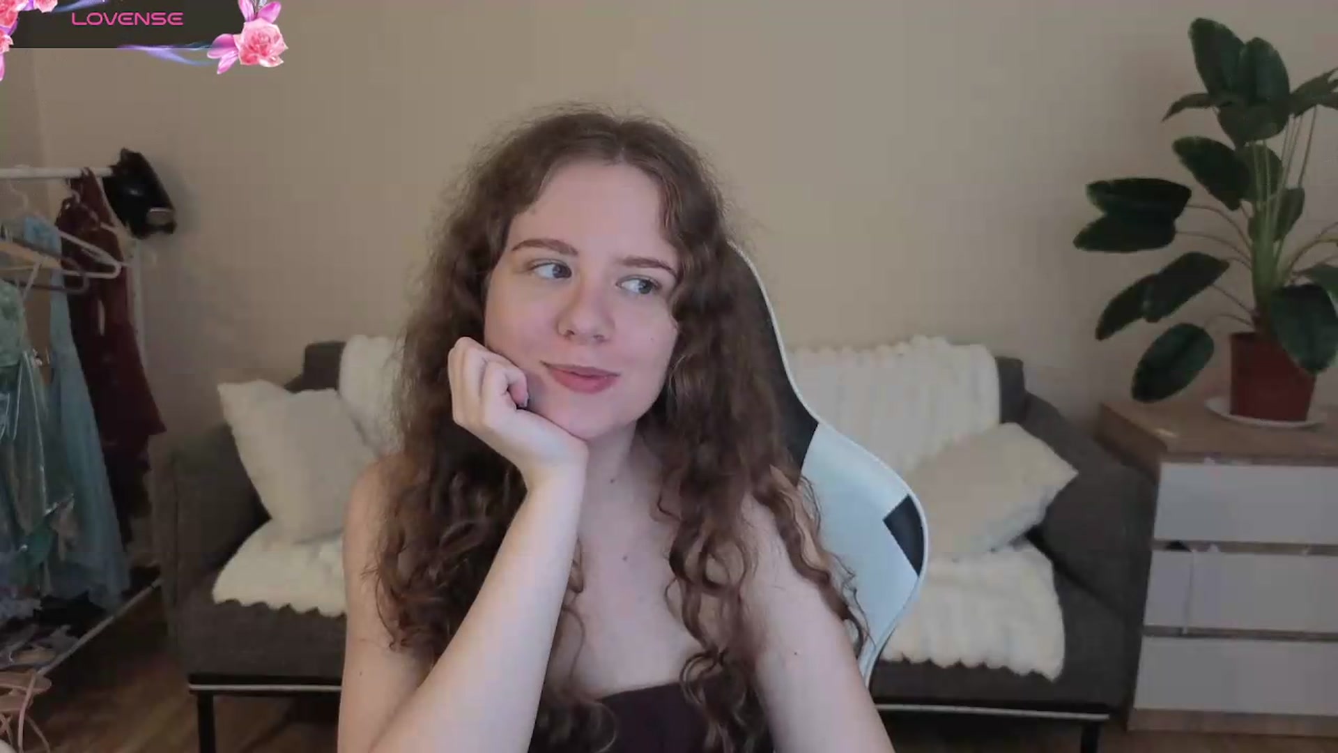 Gallery image thumbnail from BlueFlowerr's myfreecams stream on, 08/02/2026, 18:15 image 11 of 20