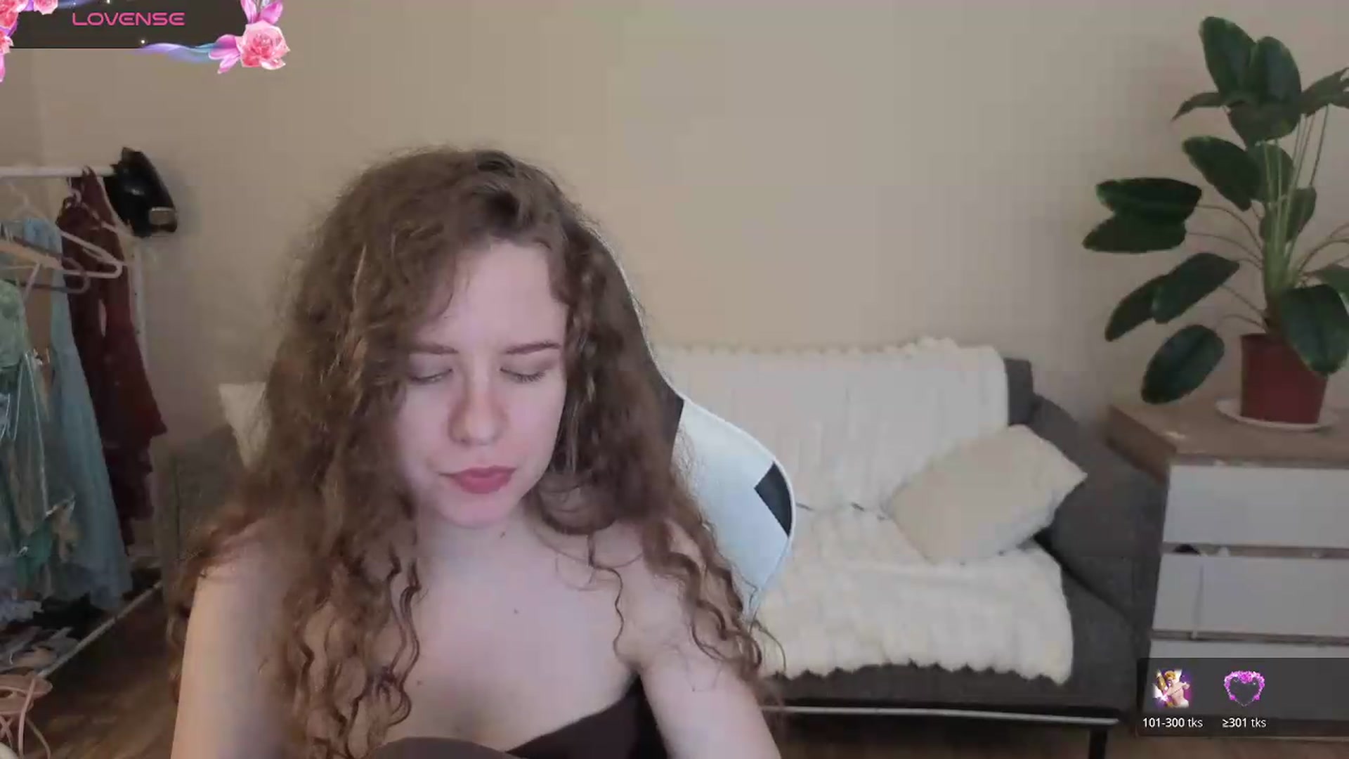 Gallery image thumbnail from BlueFlowerr's myfreecams stream on, 08/02/2026, 20:18 image 16 of 20