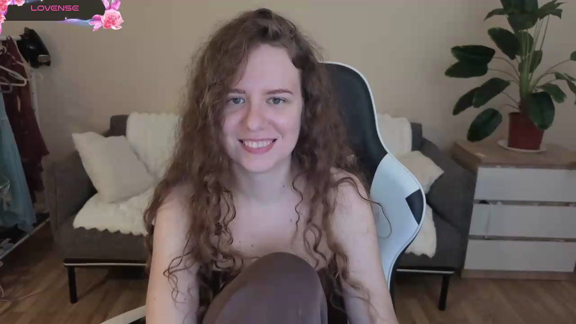 Gallery image thumbnail from BlueFlowerr's myfreecams stream on, 08/02/2026, 21:02 image 16 of 20