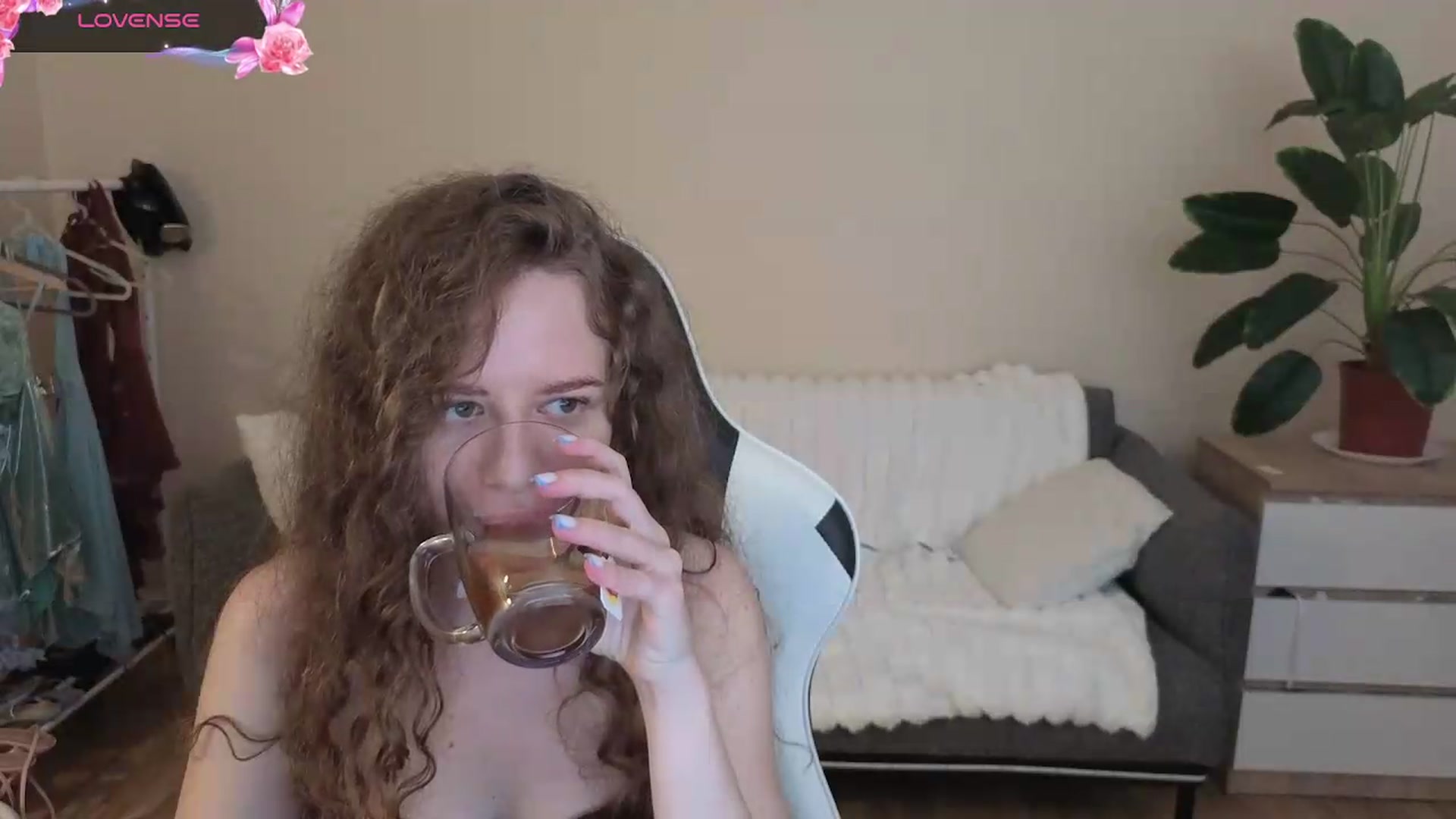 Gallery image thumbnail from BlueFlowerr's myfreecams stream on, 08/02/2026, 21:02 image 2 of 20