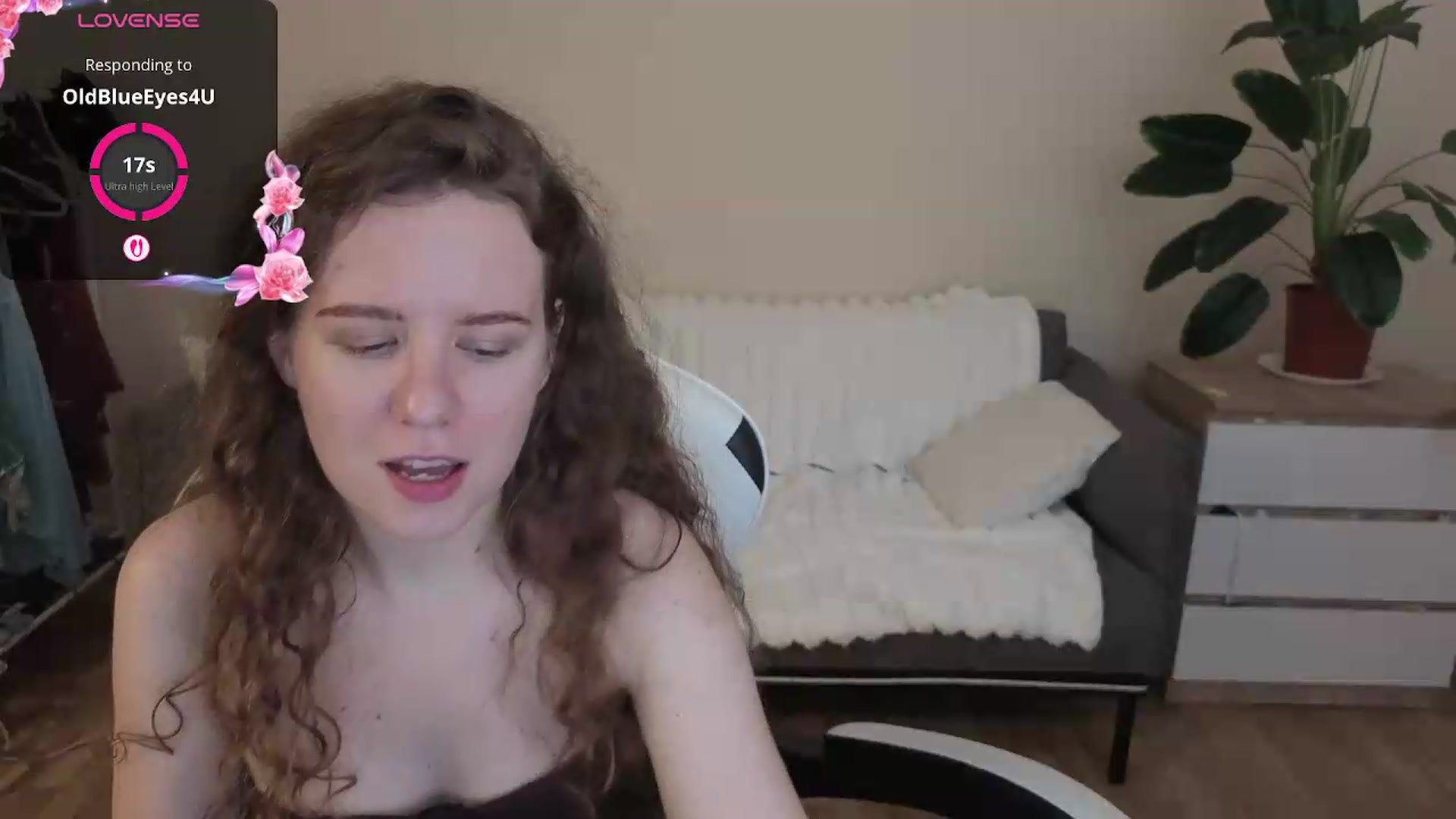 Gallery image thumbnail from BlueFlowerr's myfreecams stream on, 08/02/2026, 21:02 image 14 of 20
