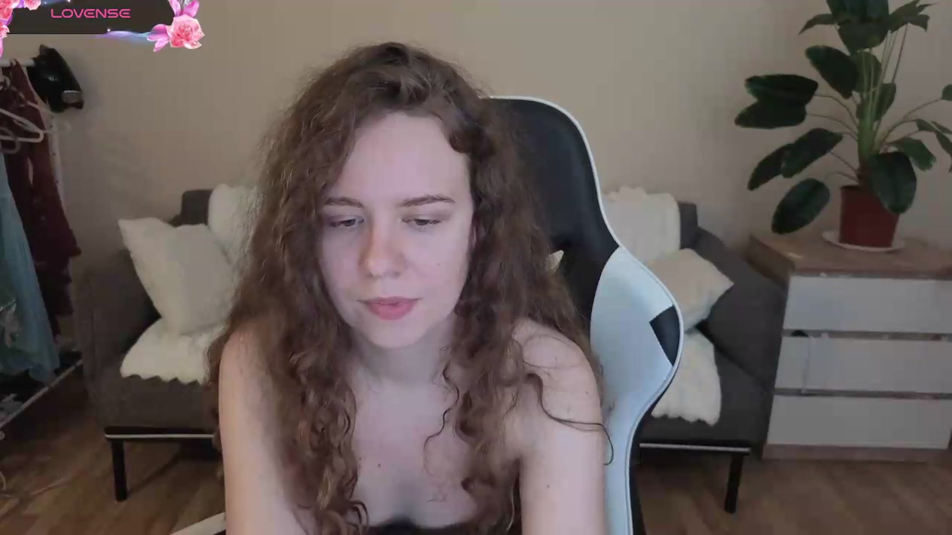 Gallery image thumbnail from BlueFlowerr's myfreecams stream on, 08/02/2026, 21:02 image 19 of 20