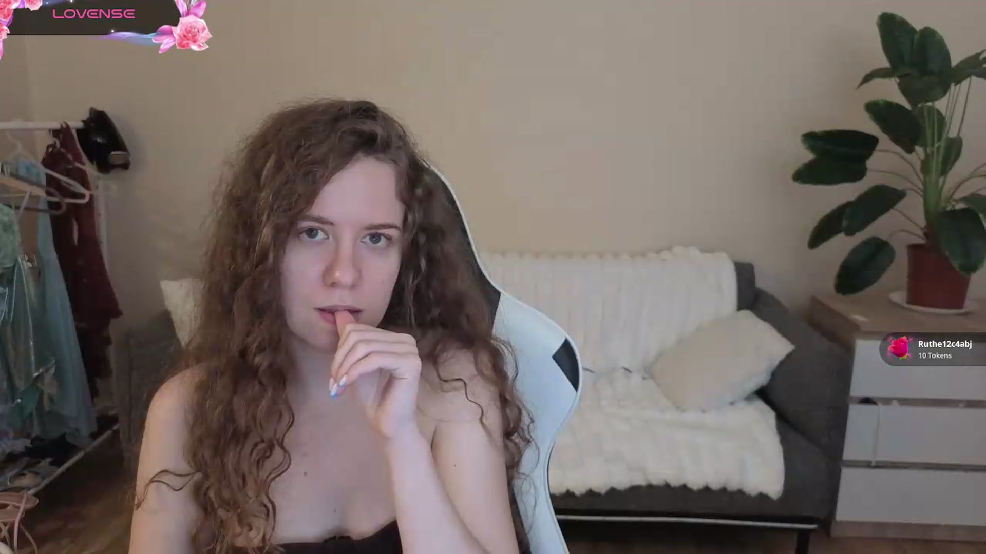 Gallery image thumbnail from BlueFlowerr's myfreecams stream on, 08/02/2026, 21:02 image 4 of 20