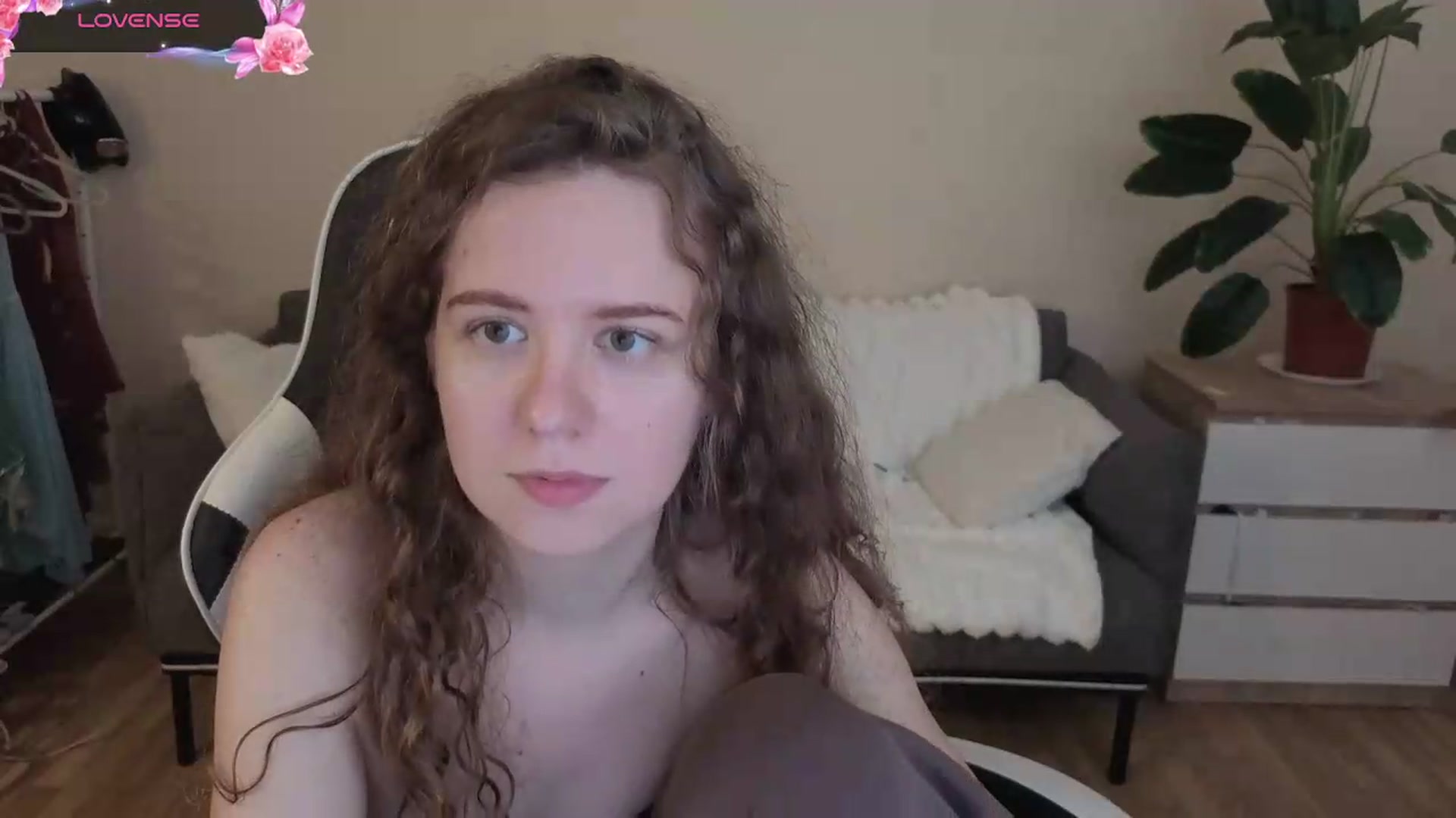 Gallery image thumbnail from BlueFlowerr's myfreecams stream on, 08/02/2026, 21:02 image 13 of 20