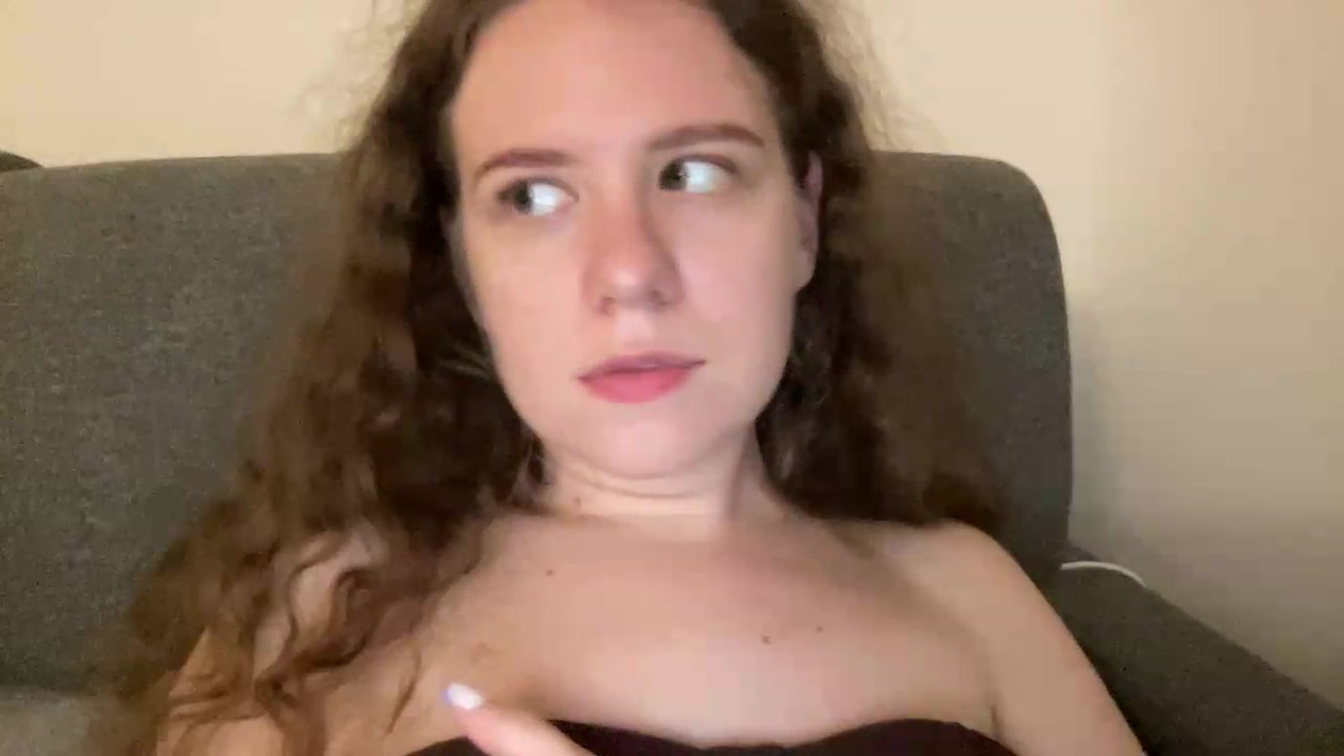 Gallery image thumbnail from BlueFlowerr's myfreecams stream on, 08/03/2026, 24:48 image 13 of 20