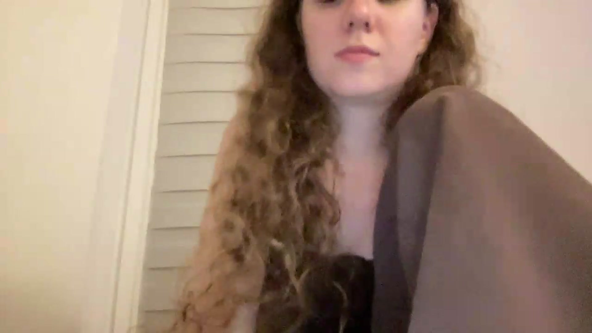 Gallery image thumbnail from BlueFlowerr's myfreecams stream on, 08/03/2026, 24:48 image 20 of 20