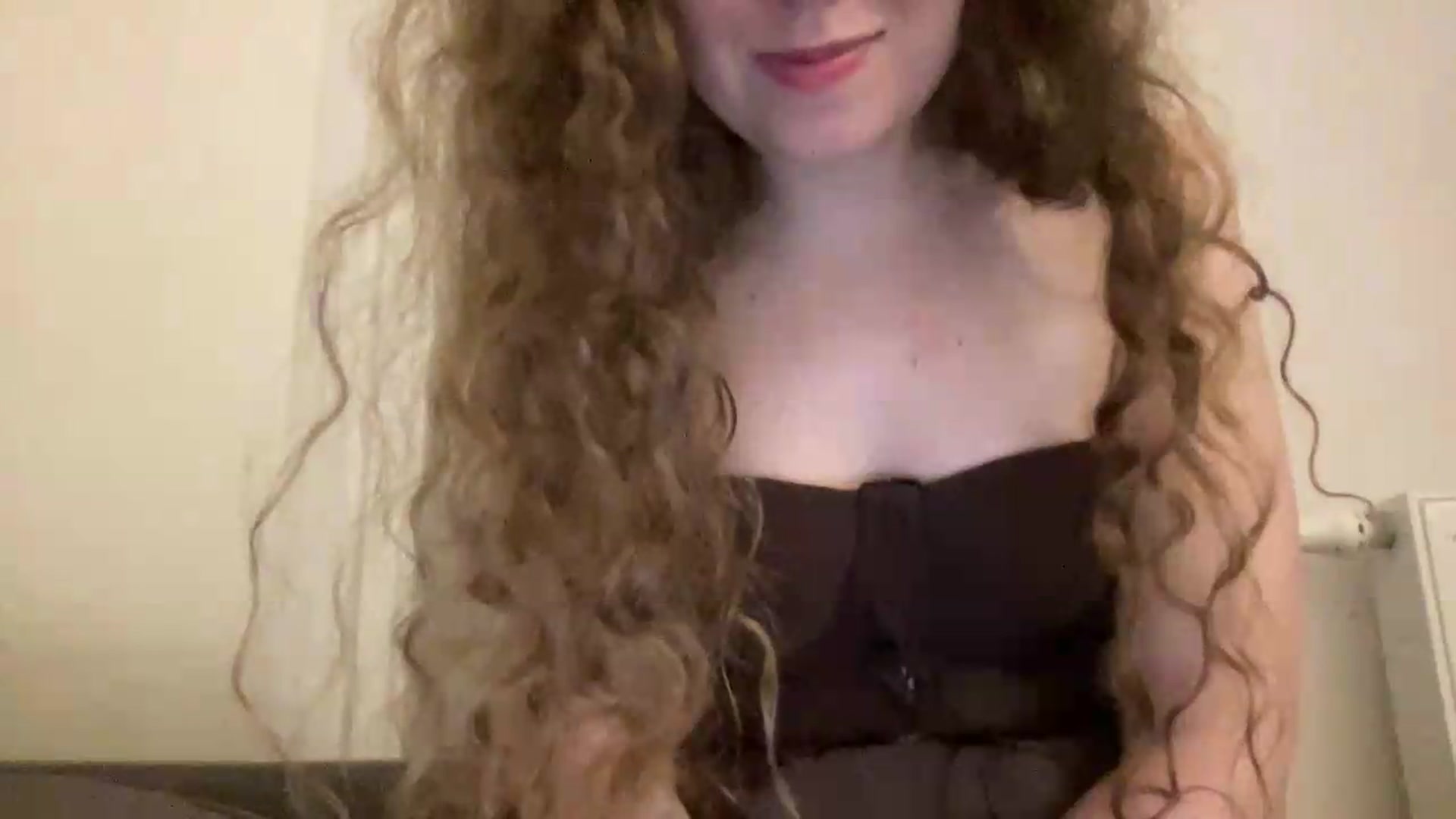 Gallery image thumbnail from BlueFlowerr's myfreecams stream on, 08/03/2026, 24:48 image 19 of 20