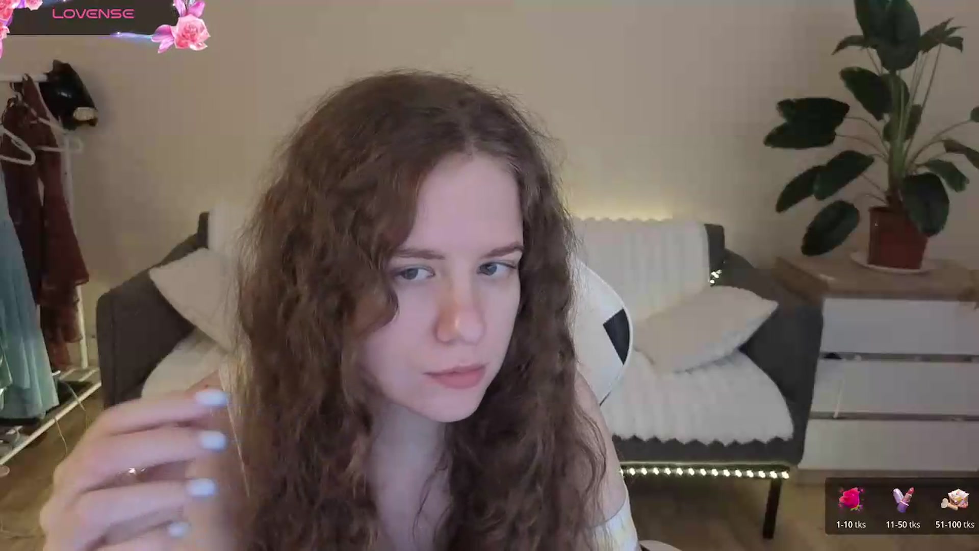 Gallery image thumbnail from BlueFlowerr's myfreecams stream on, 08/03/2026, 17:52 image 3 of 20