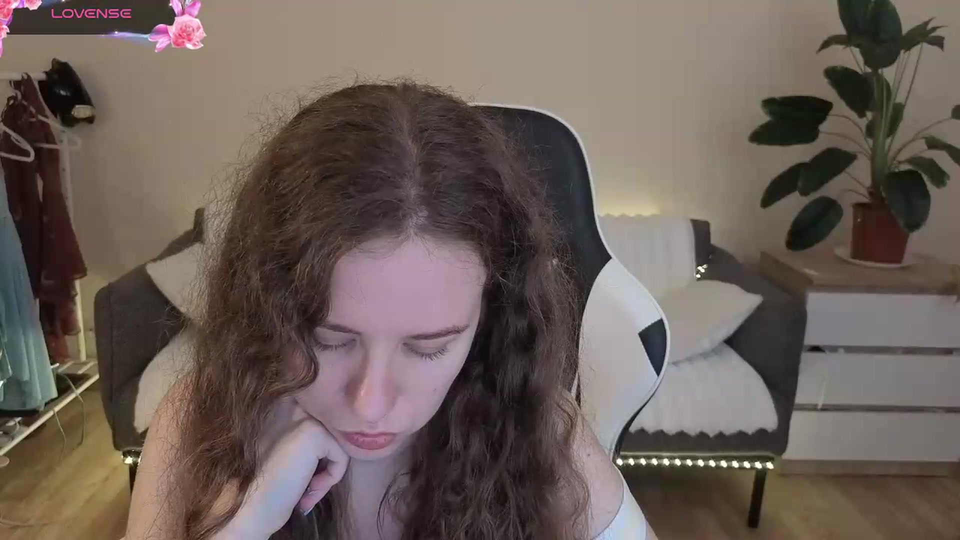 Gallery image thumbnail from BlueFlowerr's myfreecams stream on, 08/03/2026, 17:52 image 5 of 20