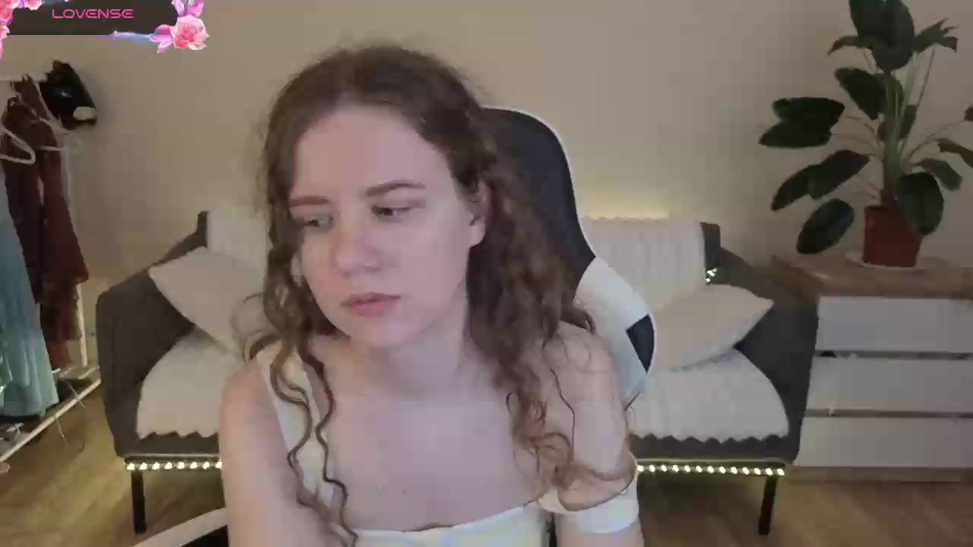Gallery image thumbnail from BlueFlowerr's myfreecams stream on, 08/03/2026, 17:52 image 1 of 20